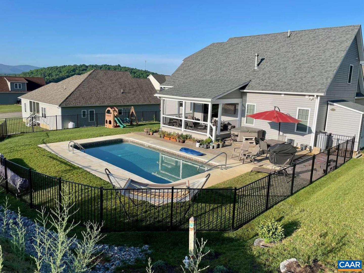 115 HULL HILLS LN, STAUNTON, Virginia 24401, 4 Bedrooms Bedrooms, ,2 BathroomsBathrooms,Residential,For sale,115 HULL HILLS LN,673633 MLS # 673633