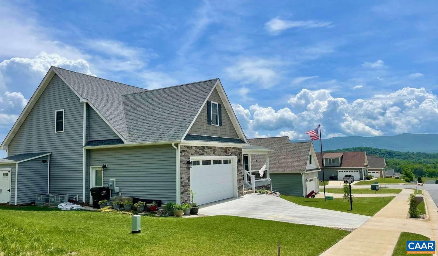 115 HULL HILLS LN, STAUNTON, Virginia 24401, 4 Bedrooms Bedrooms, ,2 BathroomsBathrooms,Residential,For sale,115 HULL HILLS LN,673633 MLS # 673633