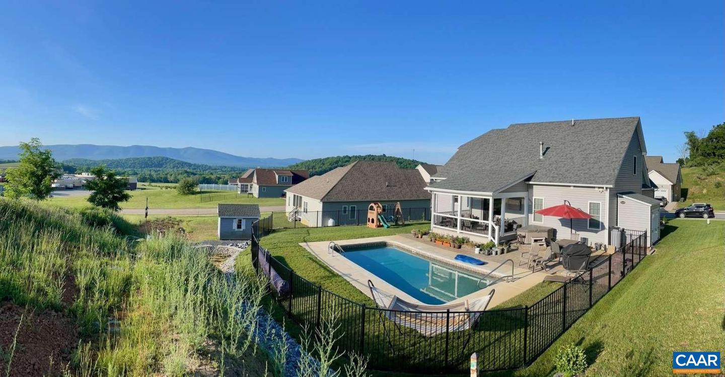 115 HULL HILLS LN, STAUNTON, Virginia 24401, 4 Bedrooms Bedrooms, ,2 BathroomsBathrooms,Residential,For sale,115 HULL HILLS LN,673633 MLS # 673633