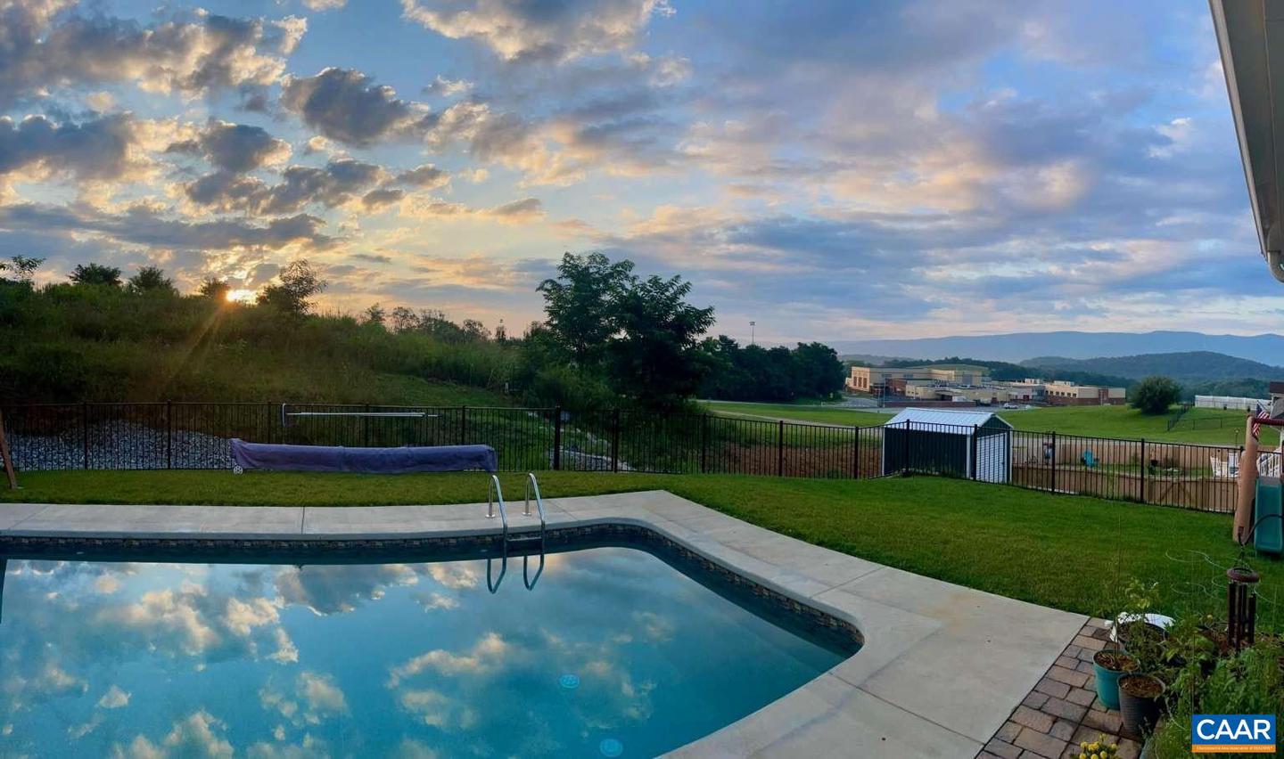 115 HULL HILLS LN, STAUNTON, Virginia 24401, 4 Bedrooms Bedrooms, ,2 BathroomsBathrooms,Residential,For sale,115 HULL HILLS LN,673633 MLS # 673633