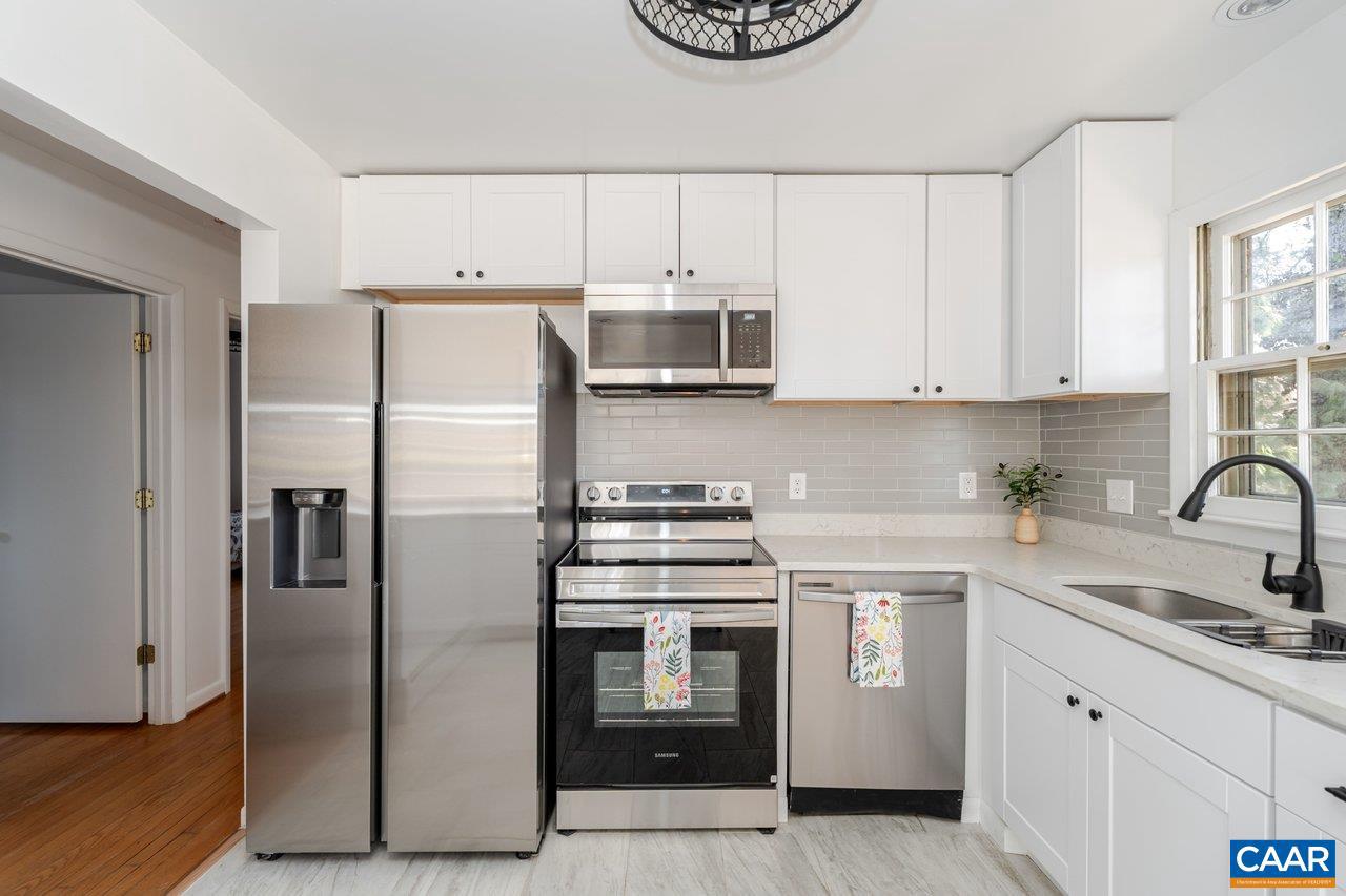 1408 N COALTER ST, STAUNTON, Virginia 24401, 3 Bedrooms Bedrooms, ,2 BathroomsBathrooms,Residential,For sale,1408 N COALTER ST,673634 MLS # 673634 1408 N COALTER ST, STAUNTON, Virginia 24401, 3 Bedrooms Bedrooms, ,2 BathroomsBathrooms,Residential,For sale,1408 N COALTER ST,673634 MLS # 673634