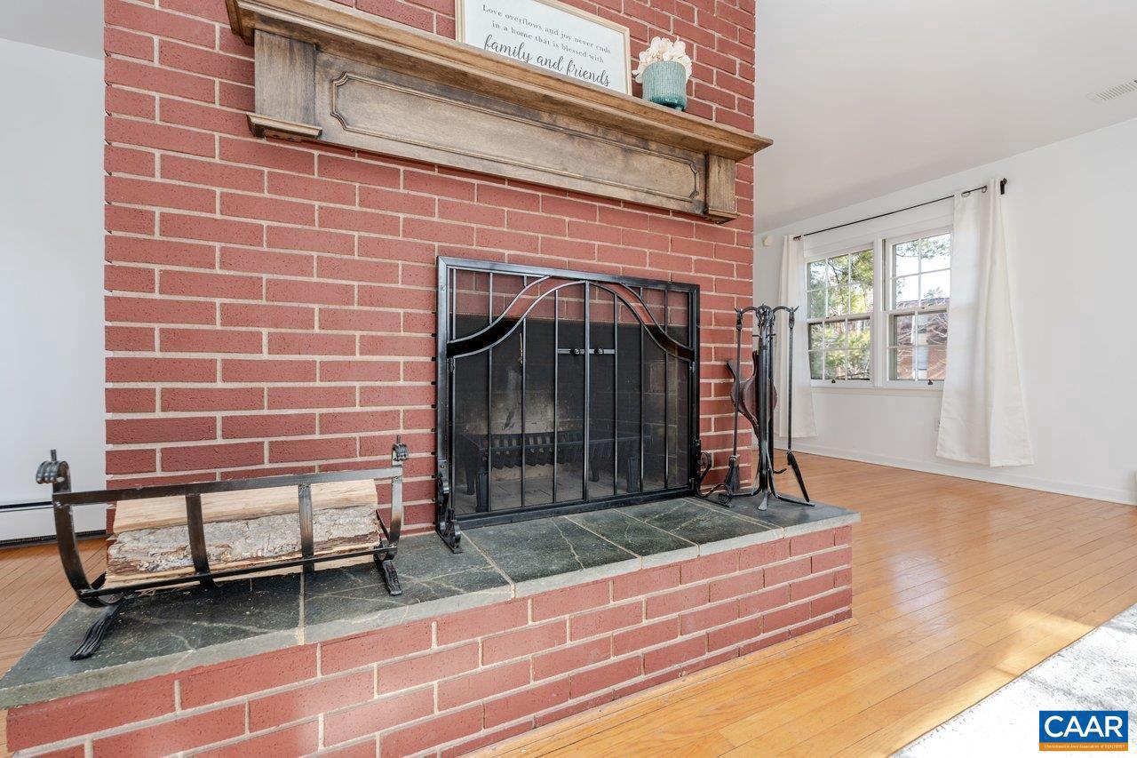 1408 N COALTER ST, STAUNTON, Virginia 24401, 3 Bedrooms Bedrooms, ,2 BathroomsBathrooms,Residential,For sale,1408 N COALTER ST,673634 MLS # 673634 1408 N COALTER ST, STAUNTON, Virginia 24401, 3 Bedrooms Bedrooms, ,2 BathroomsBathrooms,Residential,For sale,1408 N COALTER ST,673634 MLS # 673634