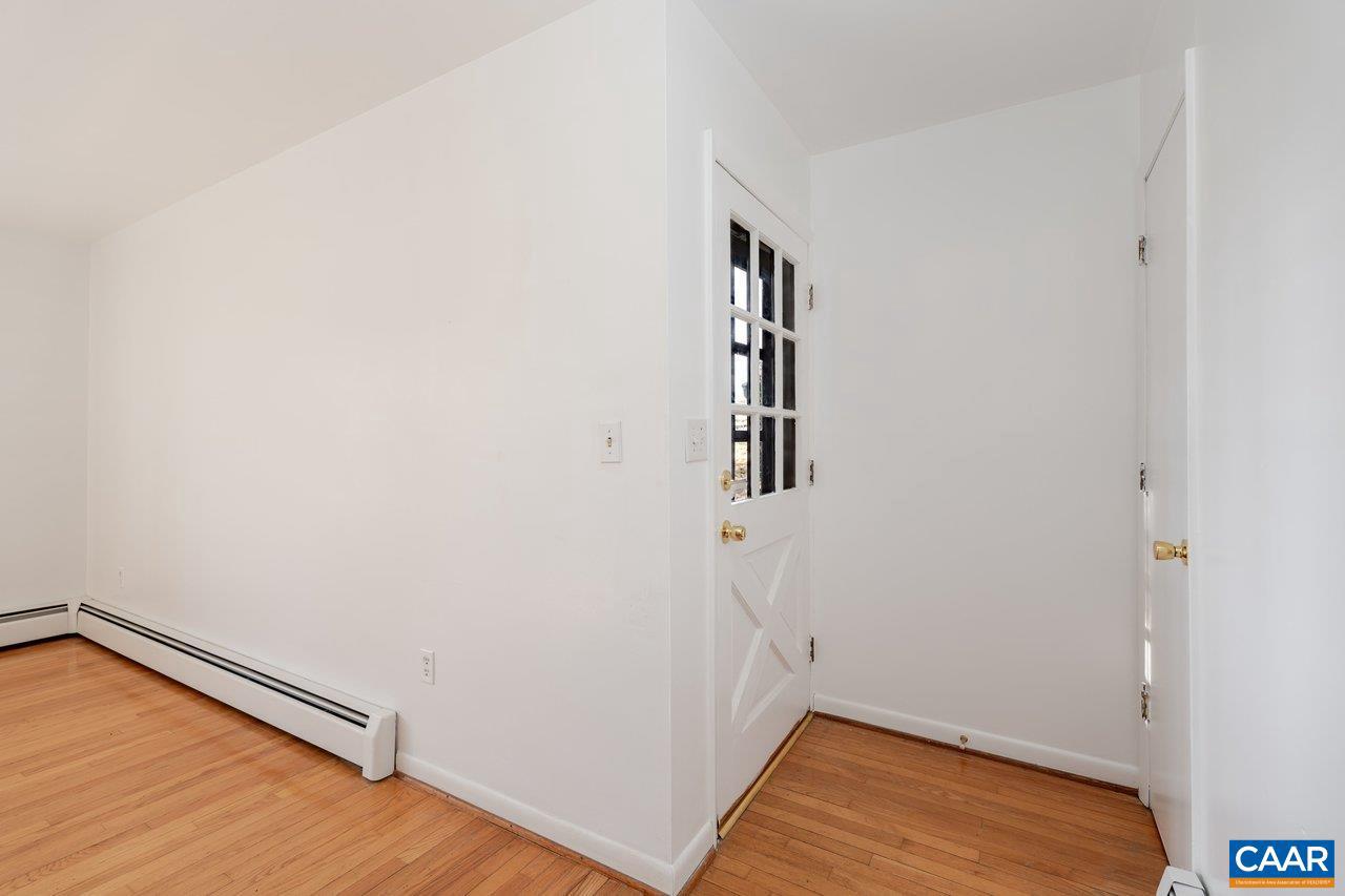 1408 N COALTER ST, STAUNTON, Virginia 24401, 3 Bedrooms Bedrooms, ,2 BathroomsBathrooms,Residential,For sale,1408 N COALTER ST,673634 MLS # 673634 1408 N COALTER ST, STAUNTON, Virginia 24401, 3 Bedrooms Bedrooms, ,2 BathroomsBathrooms,Residential,For sale,1408 N COALTER ST,673634 MLS # 673634