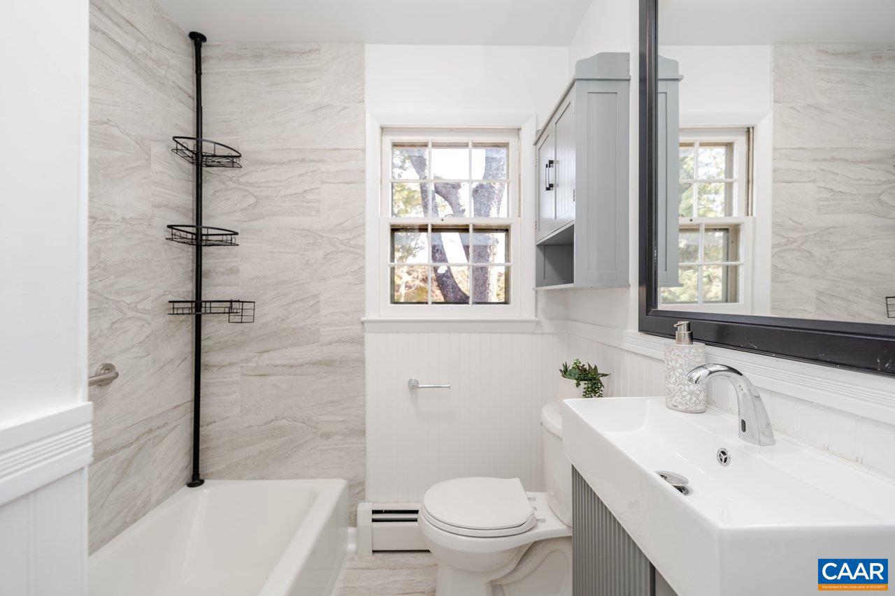 1408 N COALTER ST, STAUNTON, Virginia 24401, 3 Bedrooms Bedrooms, ,2 BathroomsBathrooms,Residential,For sale,1408 N COALTER ST,673634 MLS # 673634 1408 N COALTER ST, STAUNTON, Virginia 24401, 3 Bedrooms Bedrooms, ,2 BathroomsBathrooms,Residential,For sale,1408 N COALTER ST,673634 MLS # 673634