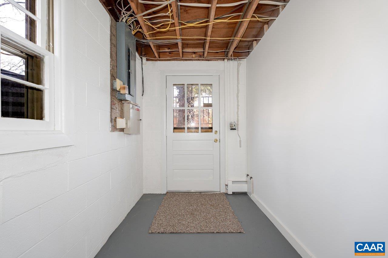 1408 N COALTER ST, STAUNTON, Virginia 24401, 3 Bedrooms Bedrooms, ,2 BathroomsBathrooms,Residential,For sale,1408 N COALTER ST,673634 MLS # 673634 1408 N COALTER ST, STAUNTON, Virginia 24401, 3 Bedrooms Bedrooms, ,2 BathroomsBathrooms,Residential,For sale,1408 N COALTER ST,673634 MLS # 673634