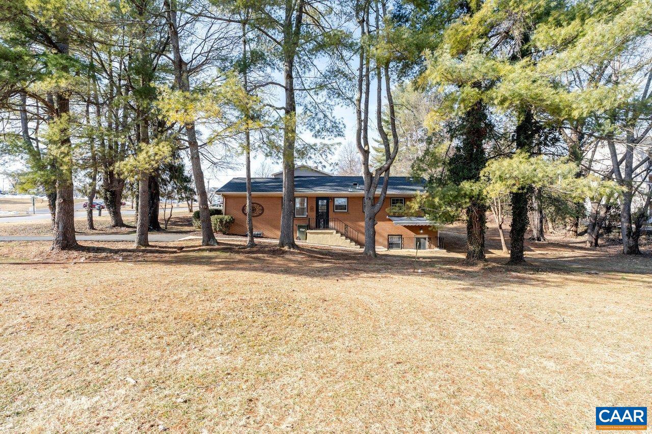 1408 N COALTER ST, STAUNTON, Virginia 24401, 3 Bedrooms Bedrooms, ,2 BathroomsBathrooms,Residential,For sale,1408 N COALTER ST,673634 MLS # 673634 1408 N COALTER ST, STAUNTON, Virginia 24401, 3 Bedrooms Bedrooms, ,2 BathroomsBathrooms,Residential,For sale,1408 N COALTER ST,673634 MLS # 673634