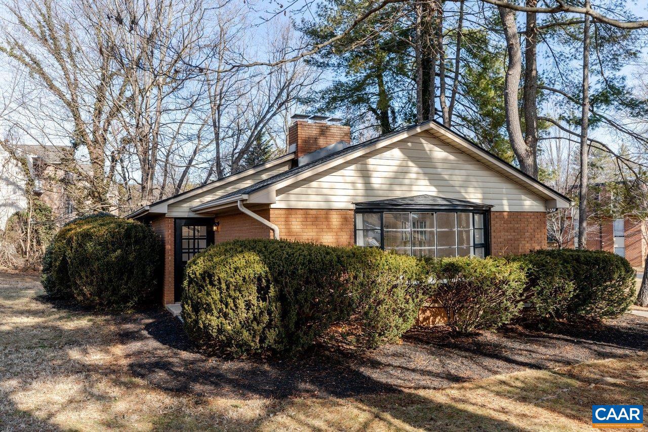 1408 N COALTER ST, STAUNTON, Virginia 24401, 3 Bedrooms Bedrooms, ,2 BathroomsBathrooms,Residential,For sale,1408 N COALTER ST,673634 MLS # 673634 1408 N COALTER ST, STAUNTON, Virginia 24401, 3 Bedrooms Bedrooms, ,2 BathroomsBathrooms,Residential,For sale,1408 N COALTER ST,673634 MLS # 673634