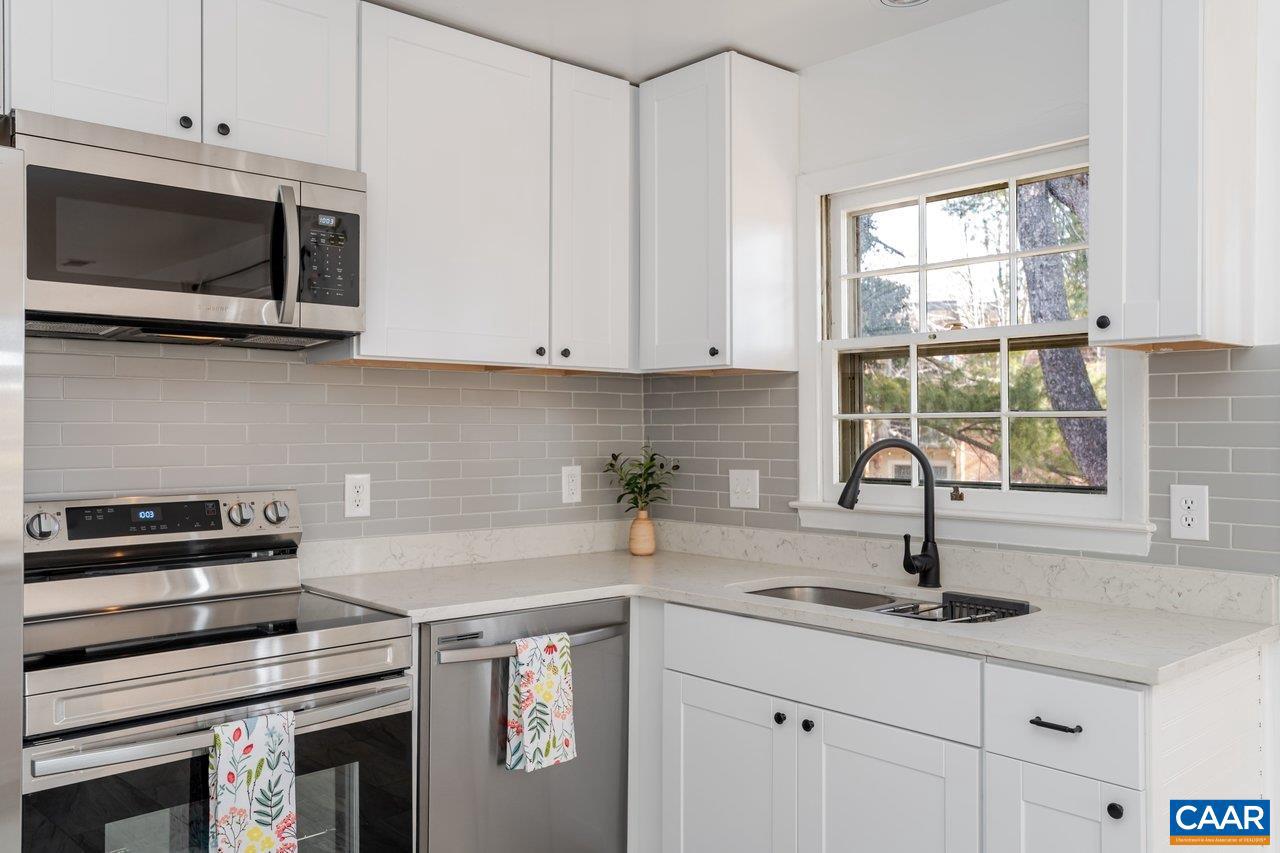 1408 N COALTER ST, STAUNTON, Virginia 24401, 3 Bedrooms Bedrooms, ,2 BathroomsBathrooms,Residential,For sale,1408 N COALTER ST,673634 MLS # 673634 1408 N COALTER ST, STAUNTON, Virginia 24401, 3 Bedrooms Bedrooms, ,2 BathroomsBathrooms,Residential,For sale,1408 N COALTER ST,673634 MLS # 673634