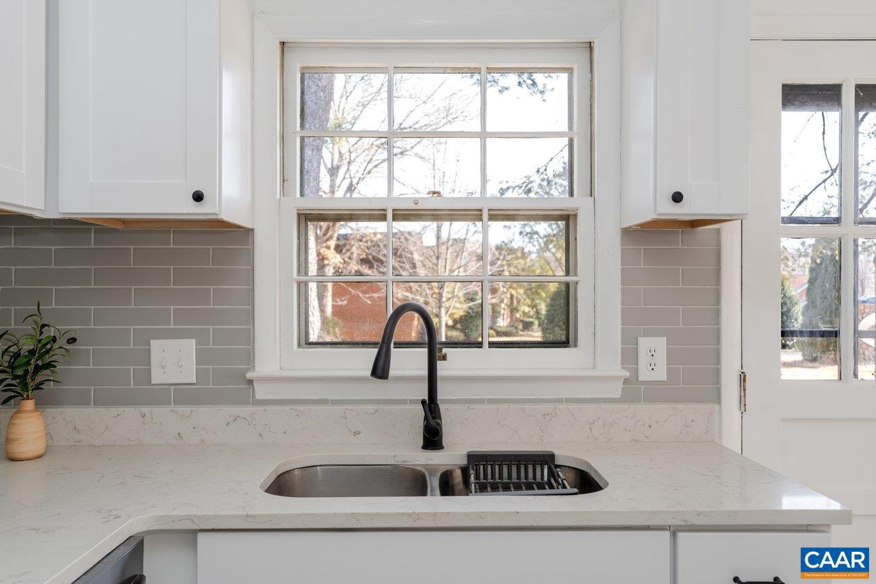 1408 N COALTER ST, STAUNTON, Virginia 24401, 3 Bedrooms Bedrooms, ,2 BathroomsBathrooms,Residential,For sale,1408 N COALTER ST,673634 MLS # 673634 1408 N COALTER ST, STAUNTON, Virginia 24401, 3 Bedrooms Bedrooms, ,2 BathroomsBathrooms,Residential,For sale,1408 N COALTER ST,673634 MLS # 673634