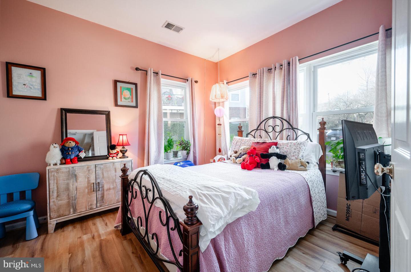 6543 GRANGE LN #202, ALEXANDRIA, Virginia 22315, 2 Bedrooms Bedrooms, ,2 BathroomsBathrooms,Residential,For sale,6543 GRANGE LN #202,VAFX2292644 MLS # VAFX2292644