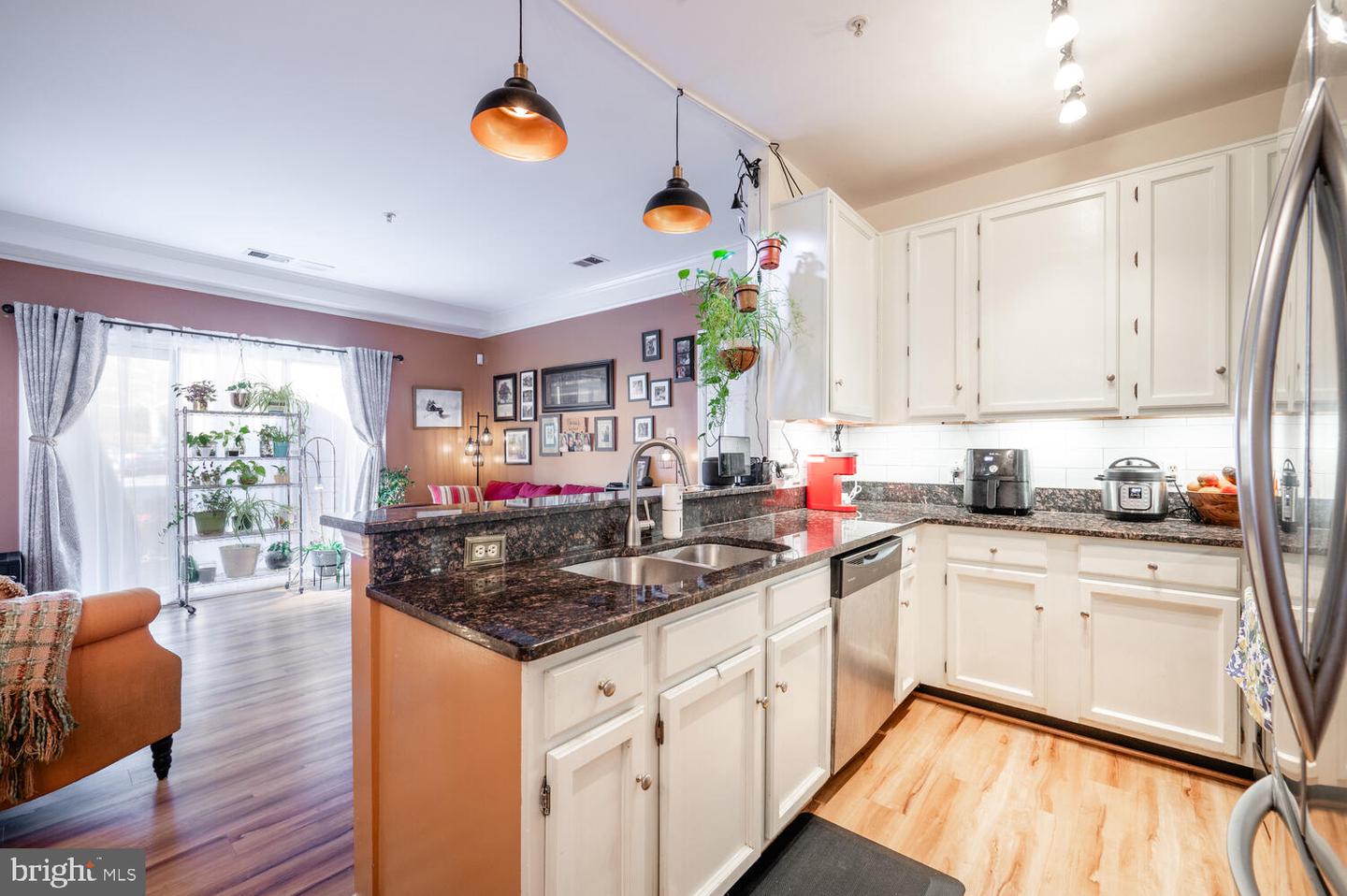 6543 GRANGE LN #202, ALEXANDRIA, Virginia 22315, 2 Bedrooms Bedrooms, ,2 BathroomsBathrooms,Residential,For sale,6543 GRANGE LN #202,VAFX2292644 MLS # VAFX2292644