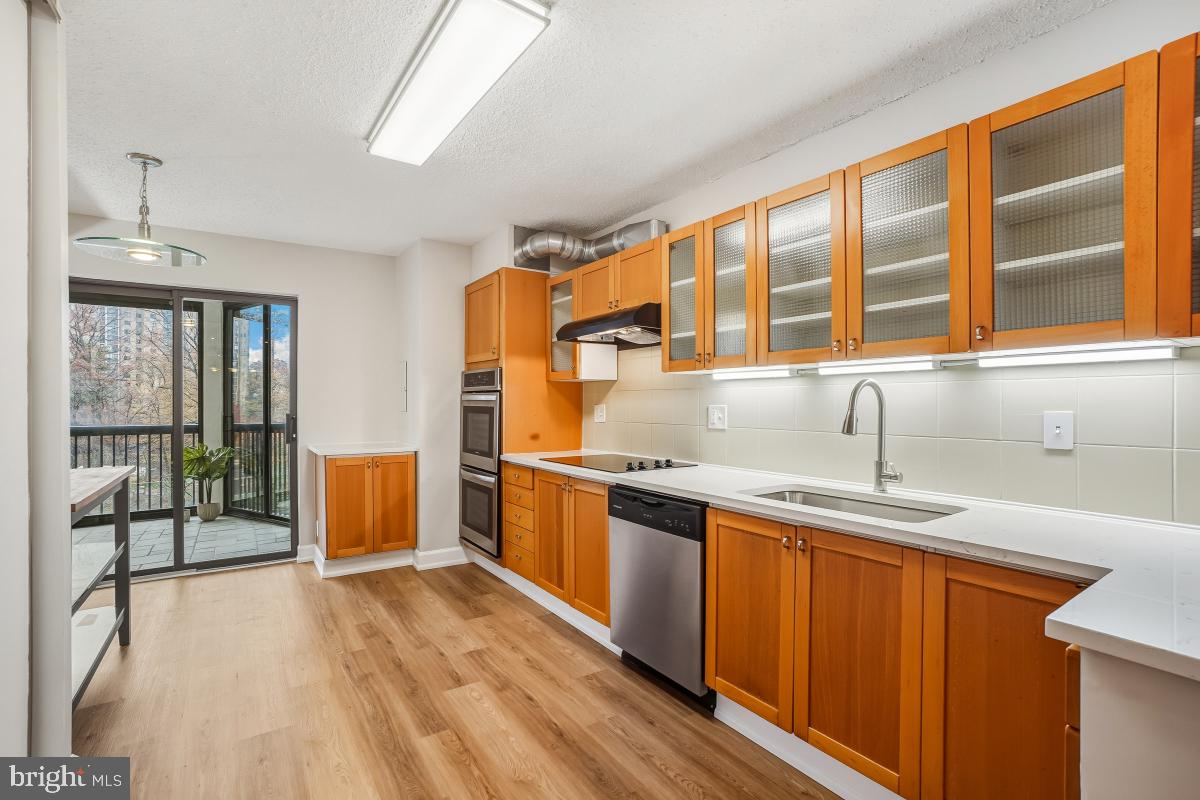 5904 MOUNT EAGLE DR #601, ALEXANDRIA, Virginia 22303, 2 Bedrooms Bedrooms, 8 Rooms Rooms,2 BathroomsBathrooms,Residential,For sale,5904 MOUNT EAGLE DR #601,VAFX2292650 MLS # VAFX2292650 5904 MOUNT EAGLE DR #601, ALEXANDRIA, Virginia 22303, 2 Bedrooms Bedrooms, 8 Rooms Rooms,2 BathroomsBathrooms,Residential,For sale,5904 MOUNT EAGLE DR #601,VAFX2292650 MLS # VAFX2292650