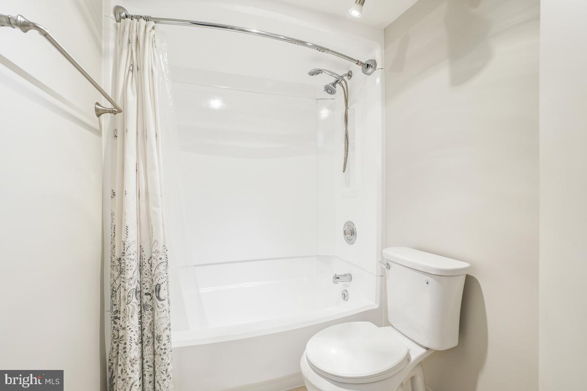 5904 MOUNT EAGLE DR #601, ALEXANDRIA, Virginia 22303, 2 Bedrooms Bedrooms, 8 Rooms Rooms,2 BathroomsBathrooms,Residential,For sale,5904 MOUNT EAGLE DR #601,VAFX2292650 MLS # VAFX2292650 5904 MOUNT EAGLE DR #601, ALEXANDRIA, Virginia 22303, 2 Bedrooms Bedrooms, 8 Rooms Rooms,2 BathroomsBathrooms,Residential,For sale,5904 MOUNT EAGLE DR #601,VAFX2292650 MLS # VAFX2292650