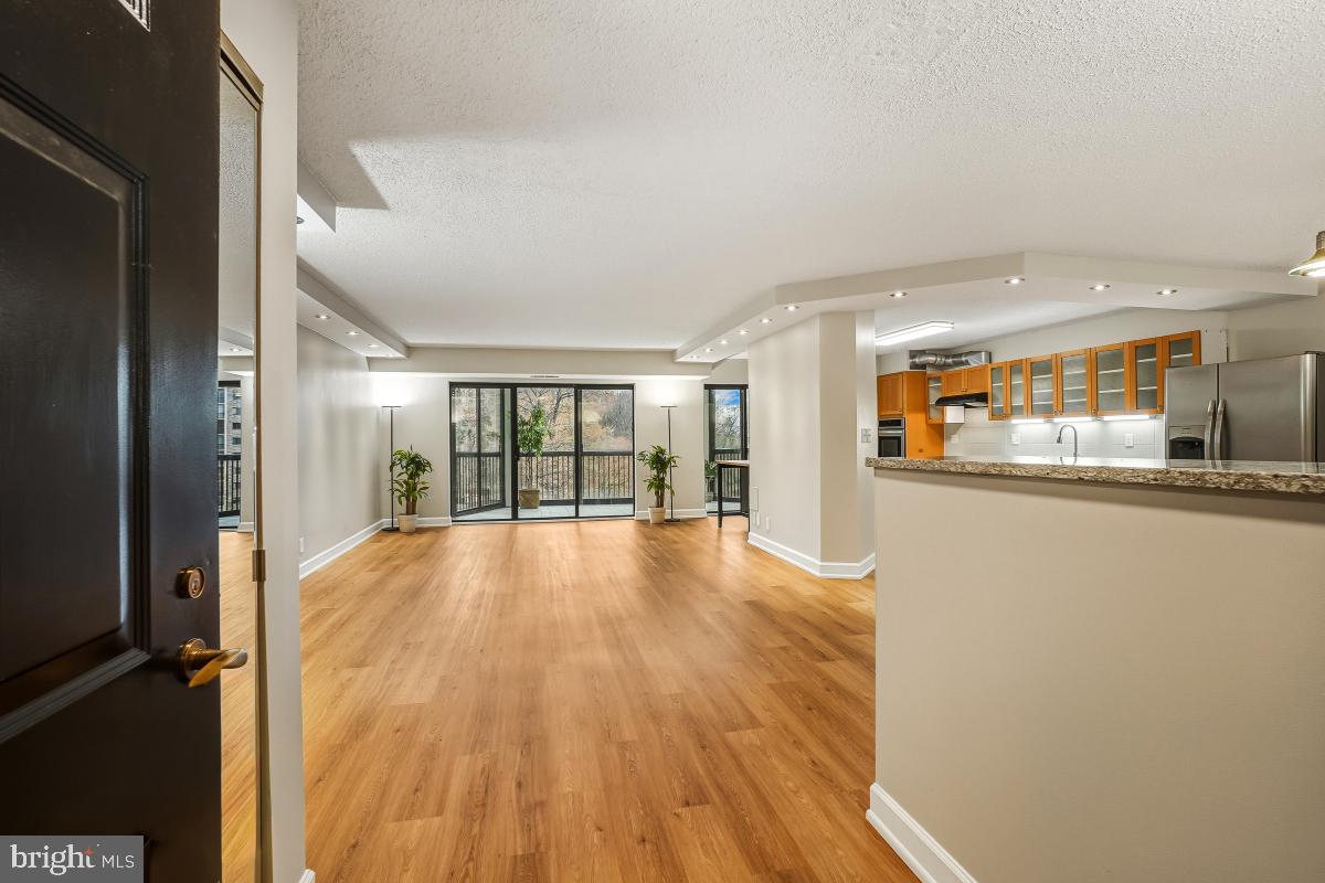 5904 MOUNT EAGLE DR #601, ALEXANDRIA, Virginia 22303, 2 Bedrooms Bedrooms, 8 Rooms Rooms,2 BathroomsBathrooms,Residential,For sale,5904 MOUNT EAGLE DR #601,VAFX2292650 MLS # VAFX2292650 5904 MOUNT EAGLE DR #601, ALEXANDRIA, Virginia 22303, 2 Bedrooms Bedrooms, 8 Rooms Rooms,2 BathroomsBathrooms,Residential,For sale,5904 MOUNT EAGLE DR #601,VAFX2292650 MLS # VAFX2292650