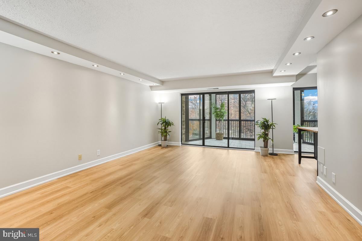 5904 MOUNT EAGLE DR #601, ALEXANDRIA, Virginia 22303, 2 Bedrooms Bedrooms, 8 Rooms Rooms,2 BathroomsBathrooms,Residential,For sale,5904 MOUNT EAGLE DR #601,VAFX2292650 MLS # VAFX2292650 5904 MOUNT EAGLE DR #601, ALEXANDRIA, Virginia 22303, 2 Bedrooms Bedrooms, 8 Rooms Rooms,2 BathroomsBathrooms,Residential,For sale,5904 MOUNT EAGLE DR #601,VAFX2292650 MLS # VAFX2292650