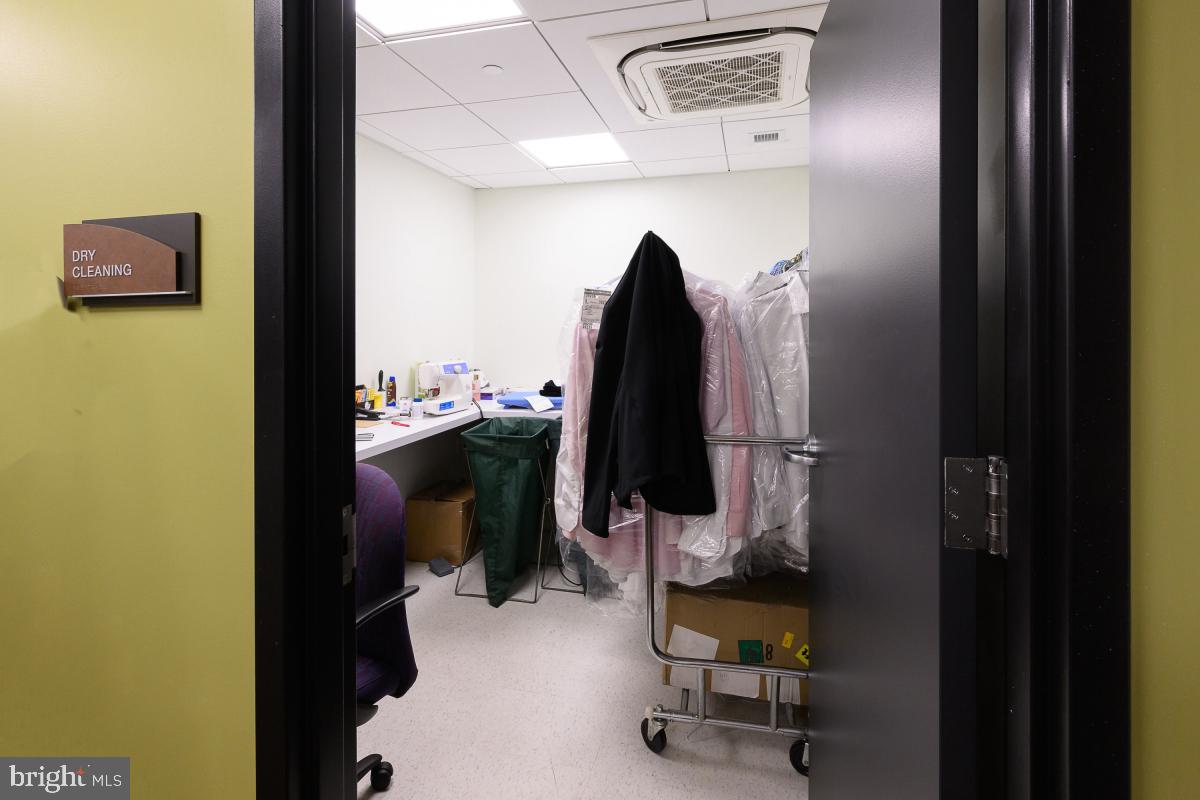 5904 MOUNT EAGLE DR #601, ALEXANDRIA, Virginia 22303, 2 Bedrooms Bedrooms, 8 Rooms Rooms,2 BathroomsBathrooms,Residential,For sale,5904 MOUNT EAGLE DR #601,VAFX2292650 MLS # VAFX2292650 5904 MOUNT EAGLE DR #601, ALEXANDRIA, Virginia 22303, 2 Bedrooms Bedrooms, 8 Rooms Rooms,2 BathroomsBathrooms,Residential,For sale,5904 MOUNT EAGLE DR #601,VAFX2292650 MLS # VAFX2292650