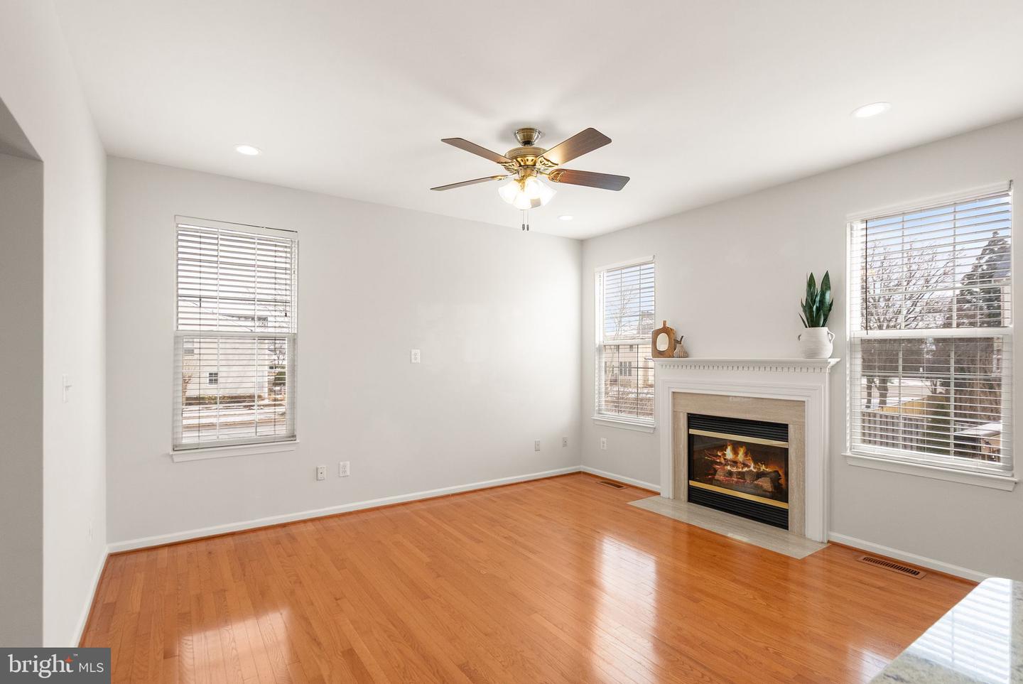 25488 CROSSFIELD DR, CHANTILLY, Virginia 20152, 3 Bedrooms Bedrooms, ,2 BathroomsBathrooms,Residential,For sale,25488 CROSSFIELD DR,VALO2116580 MLS # VALO2116580 25488 CROSSFIELD DR, CHANTILLY, Virginia 20152, 3 Bedrooms Bedrooms, ,2 BathroomsBathrooms,Residential,For sale,25488 CROSSFIELD DR,VALO2116580 MLS # VALO2116580