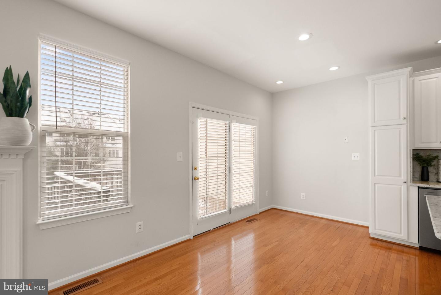 25488 CROSSFIELD DR, CHANTILLY, Virginia 20152, 3 Bedrooms Bedrooms, ,2 BathroomsBathrooms,Residential,For sale,25488 CROSSFIELD DR,VALO2116580 MLS # VALO2116580 25488 CROSSFIELD DR, CHANTILLY, Virginia 20152, 3 Bedrooms Bedrooms, ,2 BathroomsBathrooms,Residential,For sale,25488 CROSSFIELD DR,VALO2116580 MLS # VALO2116580