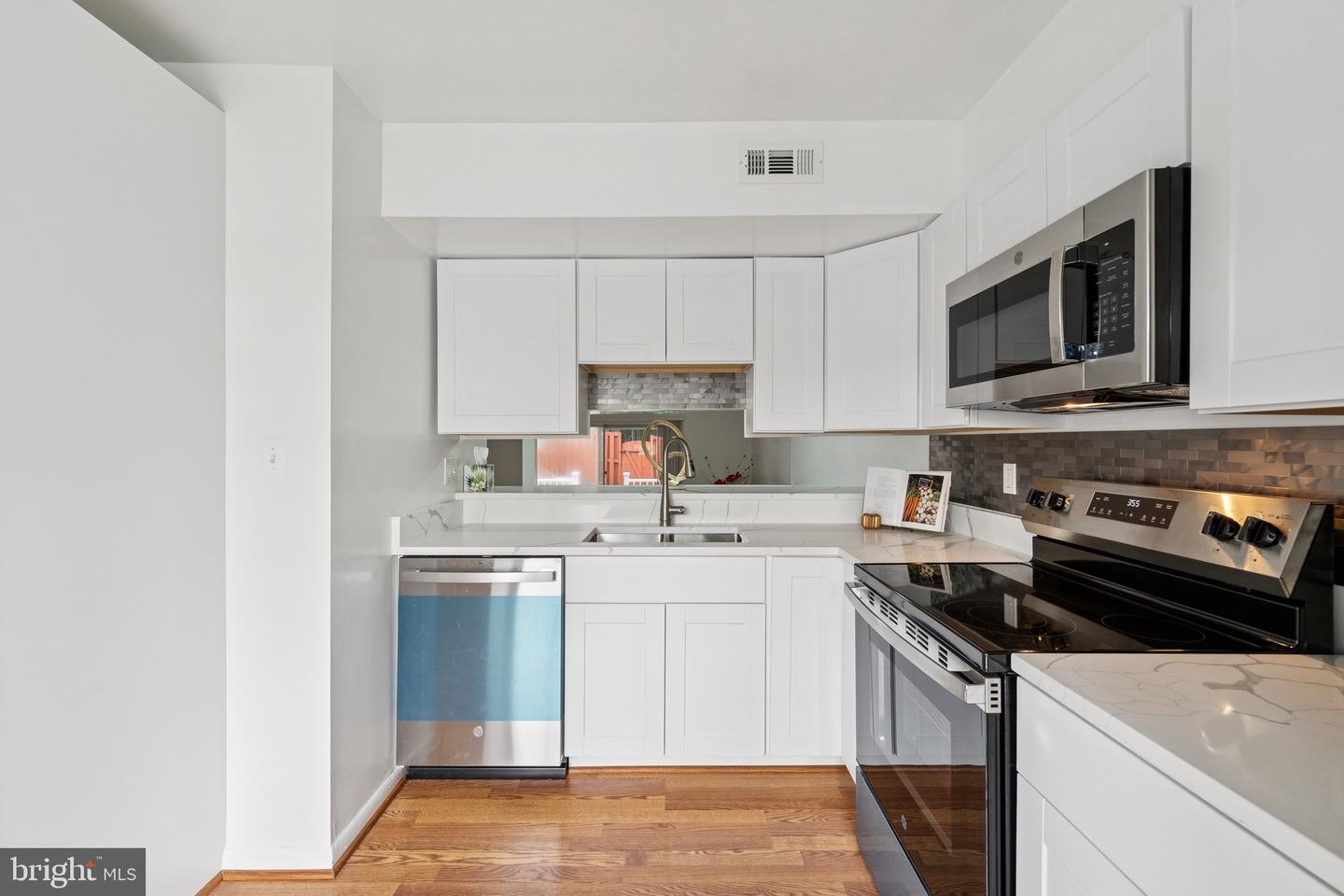 3664 MASTHEAD TRL, TRIANGLE, Virginia 22172, 3 Bedrooms Bedrooms, ,1 BathroomBathrooms,Residential,For sale,3664 MASTHEAD TRL,VAPW2113130 MLS # VAPW2113130