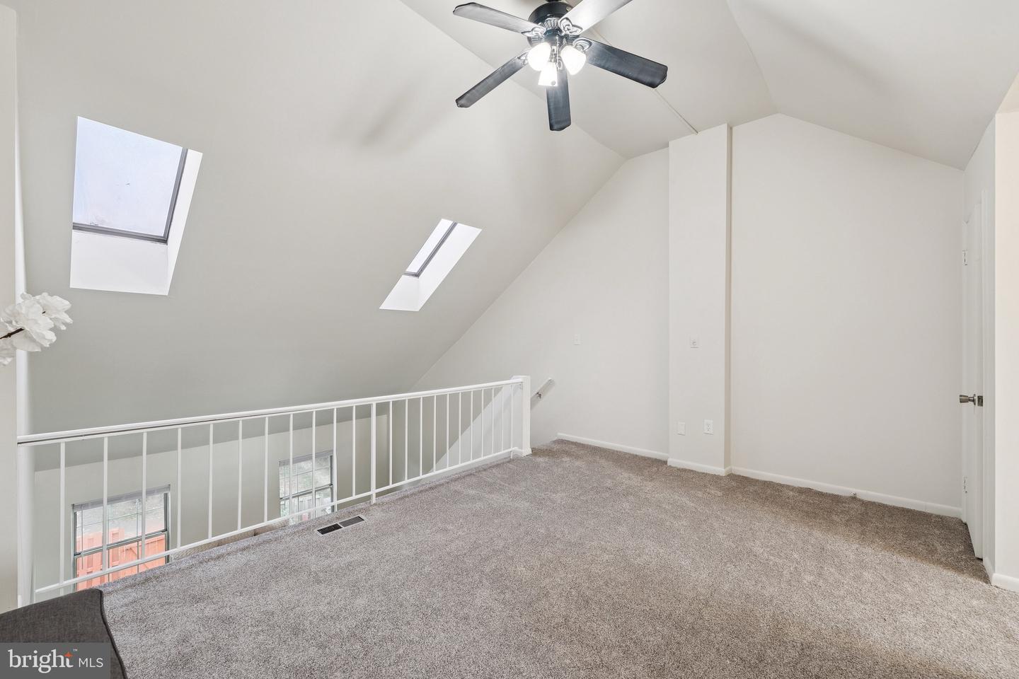 3664 MASTHEAD TRL, TRIANGLE, Virginia 22172, 3 Bedrooms Bedrooms, ,1 BathroomBathrooms,Residential,For sale,3664 MASTHEAD TRL,VAPW2113130 MLS # VAPW2113130