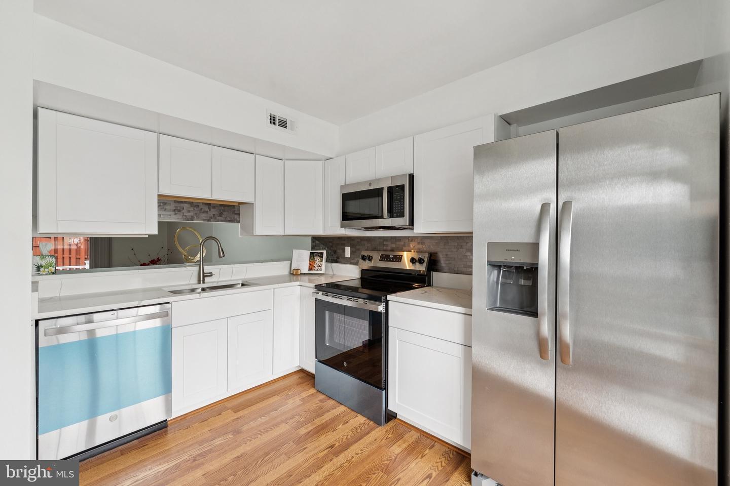 3664 MASTHEAD TRL, TRIANGLE, Virginia 22172, 3 Bedrooms Bedrooms, ,1 BathroomBathrooms,Residential,For sale,3664 MASTHEAD TRL,VAPW2113130 MLS # VAPW2113130