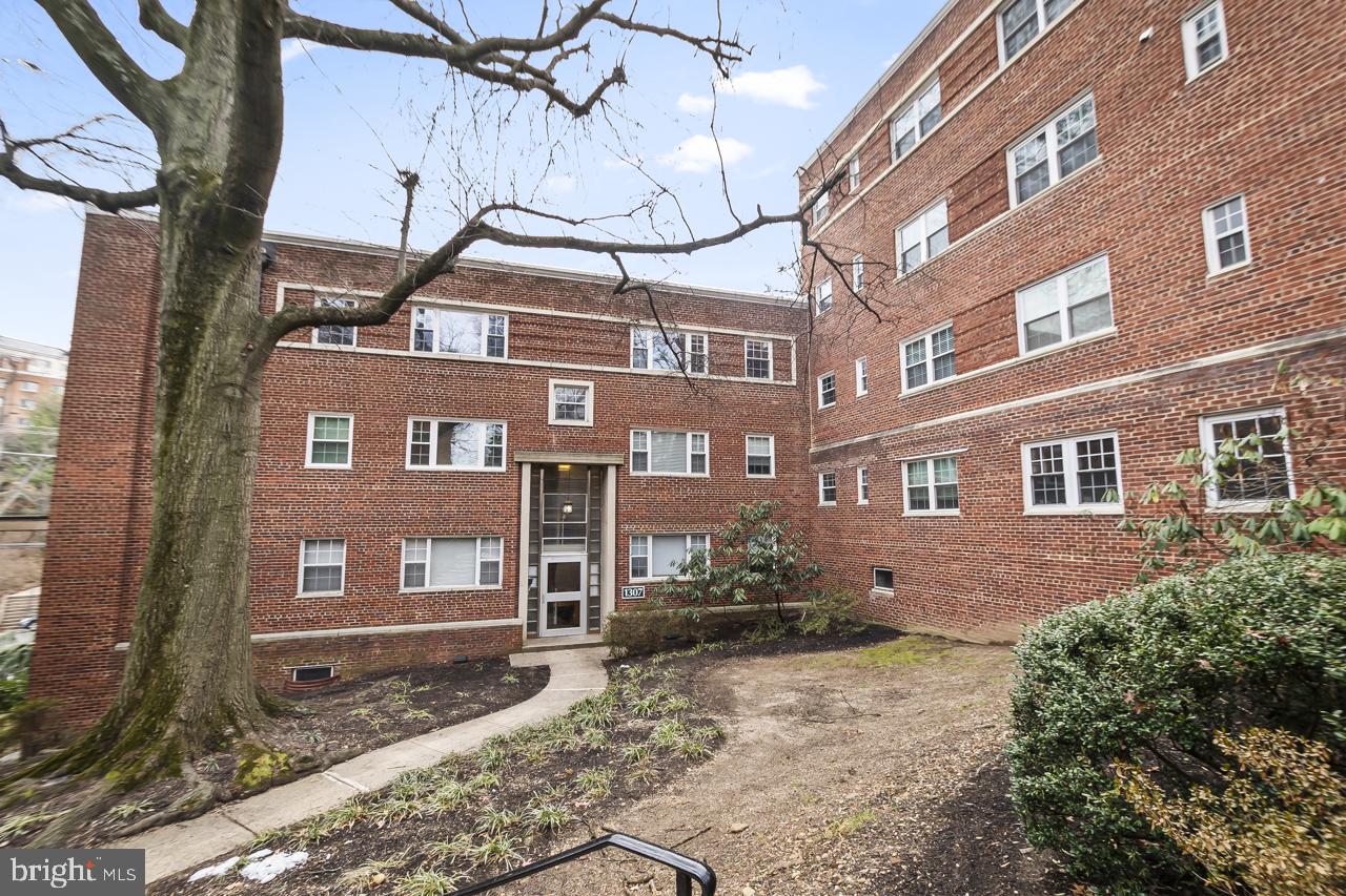 1307 N ODE ST #424, ARLINGTON, Virginia 22209, 1 Bedroom Bedrooms, ,1 BathroomBathrooms,Residential,For sale,1307 N ODE ST #424,VAAR2069210 MLS # VAAR2069210