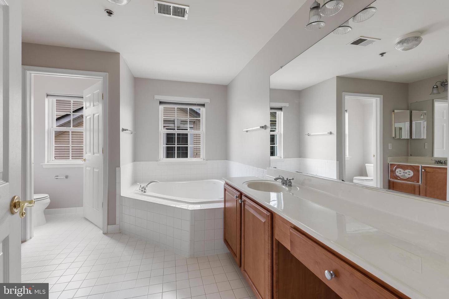 7752 MILFORD HAVEN DR #52B, LORTON, Virginia 22079, 3 Bedrooms Bedrooms, ,2 BathroomsBathrooms,Residential,For sale,7752 MILFORD HAVEN DR #52B,VAFX2292580 MLS # VAFX2292580 7752 MILFORD HAVEN DR #52B, LORTON, Virginia 22079, 3 Bedrooms Bedrooms, ,2 BathroomsBathrooms,Residential,For sale,7752 MILFORD HAVEN DR #52B,VAFX2292580 MLS # VAFX2292580