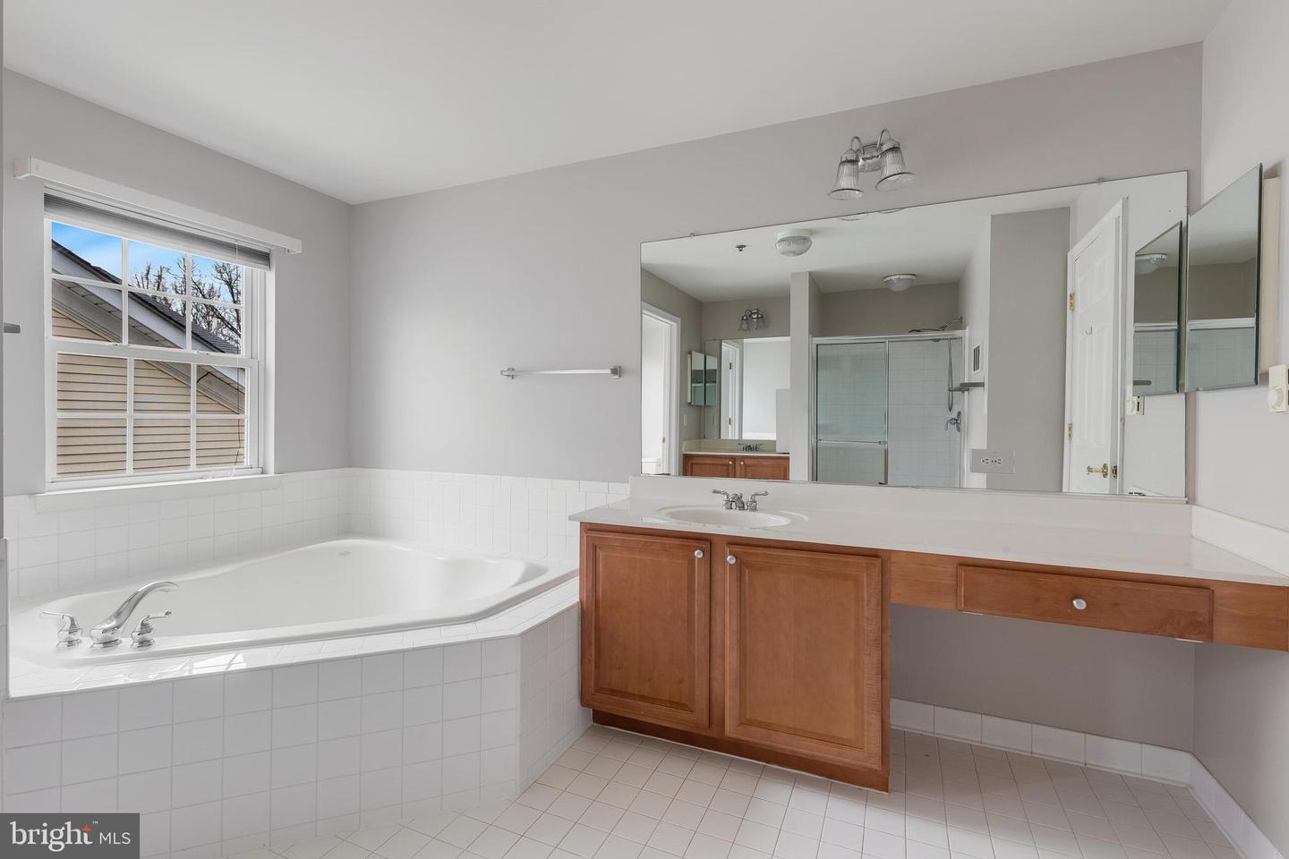 7752 MILFORD HAVEN DR #52B, LORTON, Virginia 22079, 3 Bedrooms Bedrooms, ,2 BathroomsBathrooms,Residential,For sale,7752 MILFORD HAVEN DR #52B,VAFX2292580 MLS # VAFX2292580 7752 MILFORD HAVEN DR #52B, LORTON, Virginia 22079, 3 Bedrooms Bedrooms, ,2 BathroomsBathrooms,Residential,For sale,7752 MILFORD HAVEN DR #52B,VAFX2292580 MLS # VAFX2292580