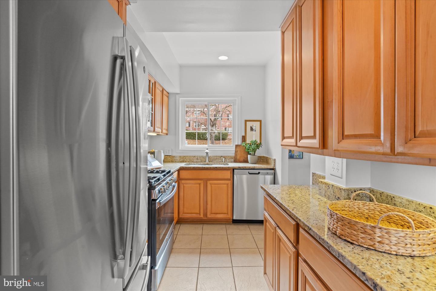 3206 GUNSTON RD, ALEXANDRIA, Virginia 22302, 2 Bedrooms Bedrooms, ,1 BathroomBathrooms,Residential,For sale,3206 GUNSTON RD,VAAX2054462 MLS # VAAX2054462