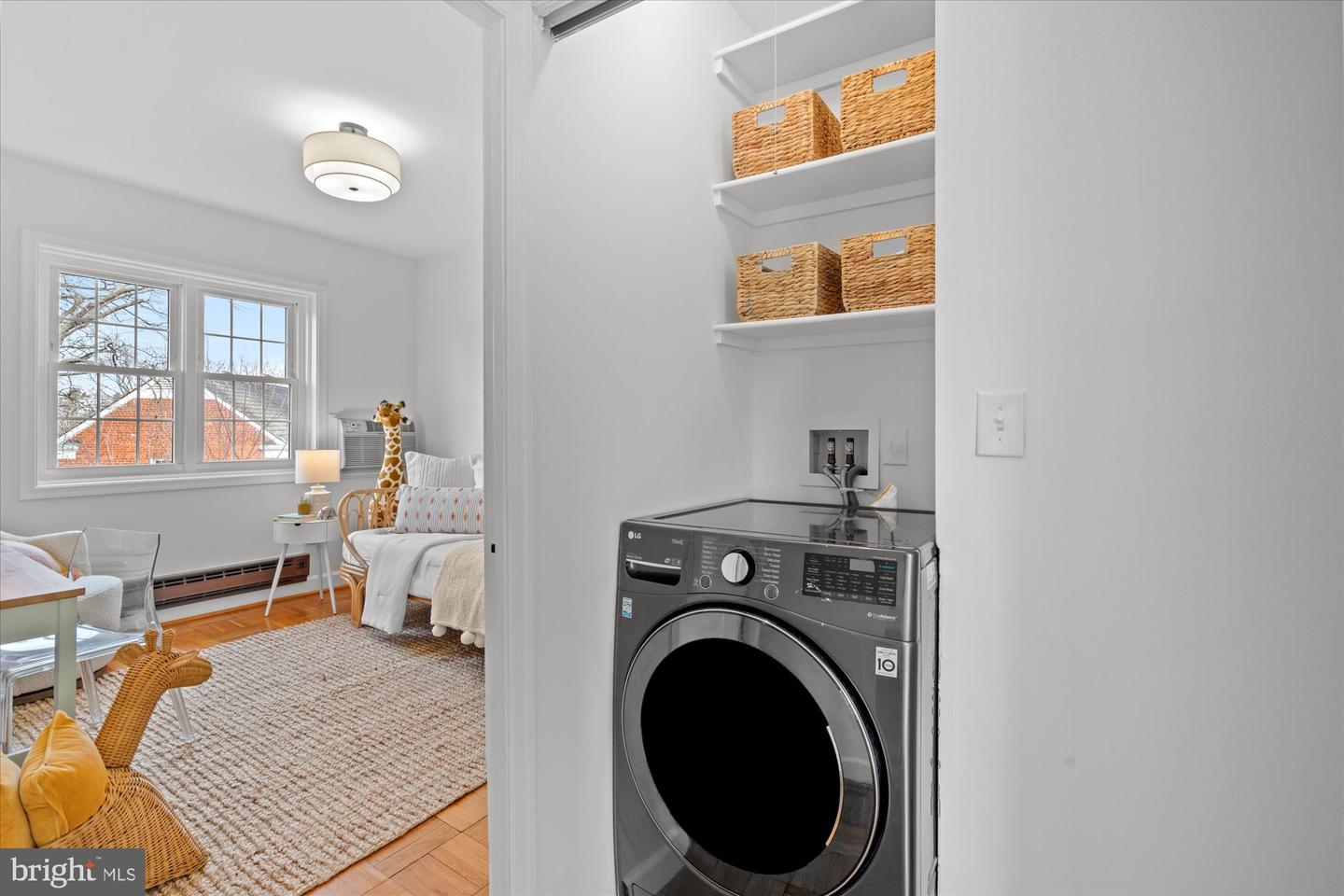 3206 GUNSTON RD, ALEXANDRIA, Virginia 22302, 2 Bedrooms Bedrooms, ,1 BathroomBathrooms,Residential,For sale,3206 GUNSTON RD,VAAX2054462 MLS # VAAX2054462