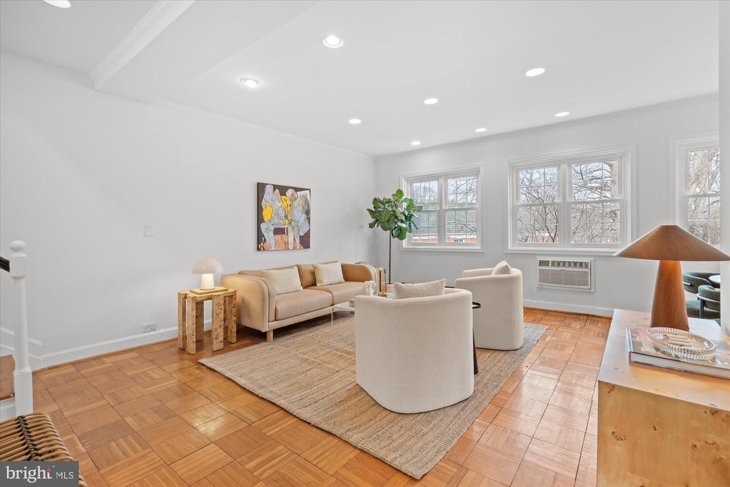 3206 GUNSTON RD, ALEXANDRIA, Virginia 22302, 2 Bedrooms Bedrooms, ,1 BathroomBathrooms,Residential,For sale,3206 GUNSTON RD,VAAX2054462 MLS # VAAX2054462