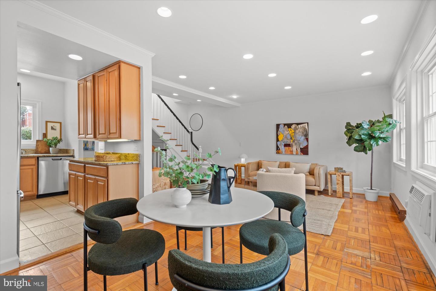 3206 GUNSTON RD, ALEXANDRIA, Virginia 22302, 2 Bedrooms Bedrooms, ,1 BathroomBathrooms,Residential,For sale,3206 GUNSTON RD,VAAX2054462 MLS # VAAX2054462