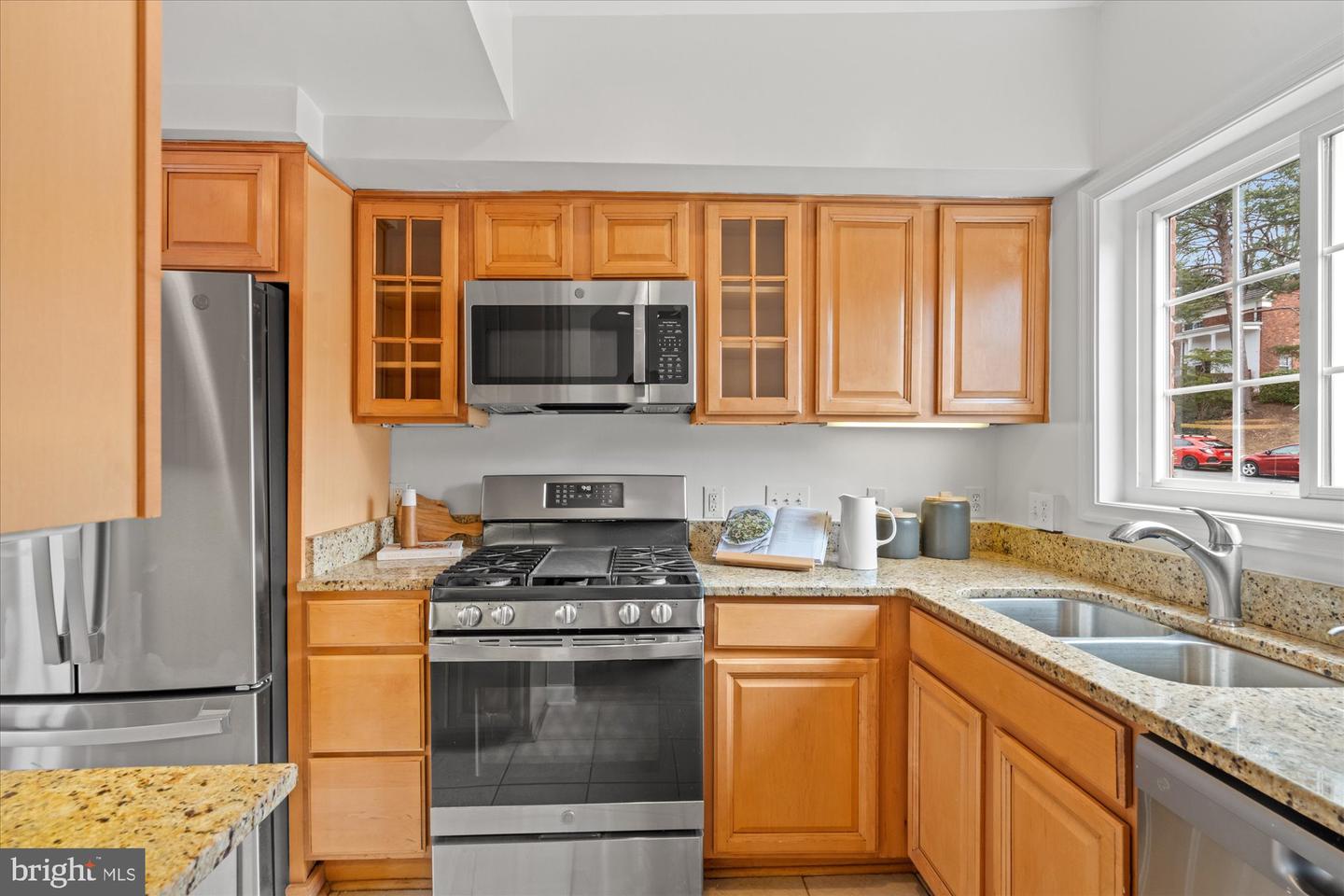 3206 GUNSTON RD, ALEXANDRIA, Virginia 22302, 2 Bedrooms Bedrooms, ,1 BathroomBathrooms,Residential,For sale,3206 GUNSTON RD,VAAX2054462 MLS # VAAX2054462