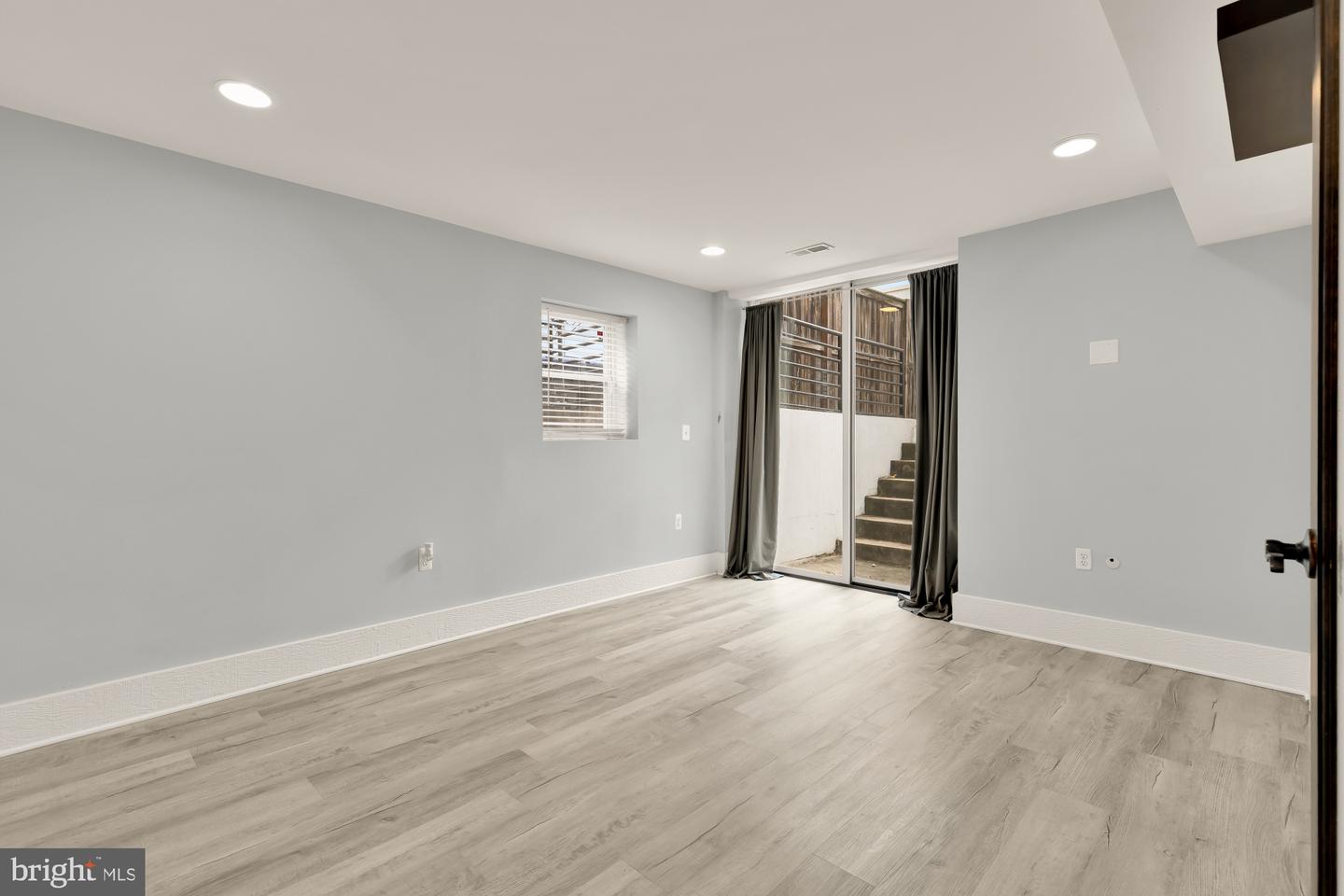 1409 G ST NE #5, WASHINGTON, District Of Columbia 20002, 3 Bedrooms Bedrooms, ,2 BathroomsBathrooms,Residential,For sale,1409 G ST NE #5,DCDC2247606 MLS # DCDC2247606 1409 G ST NE #5, WASHINGTON, District Of Columbia 20002, 3 Bedrooms Bedrooms, ,2 BathroomsBathrooms,Residential,For sale,1409 G ST NE #5,DCDC2247606 MLS # DCDC2247606