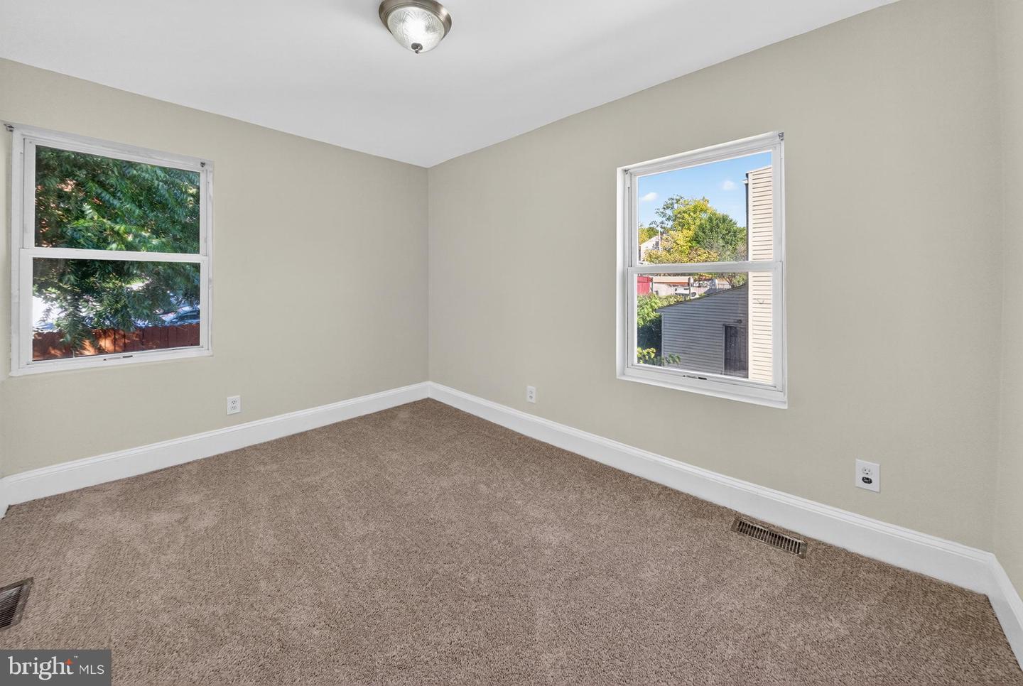 4642 HAYES ST NE, WASHINGTON, District Of Columbia 20019, 3 Bedrooms Bedrooms, ,1 BathroomBathrooms,Residential,For sale,4642 HAYES ST NE,DCDC2247612 MLS # DCDC2247612