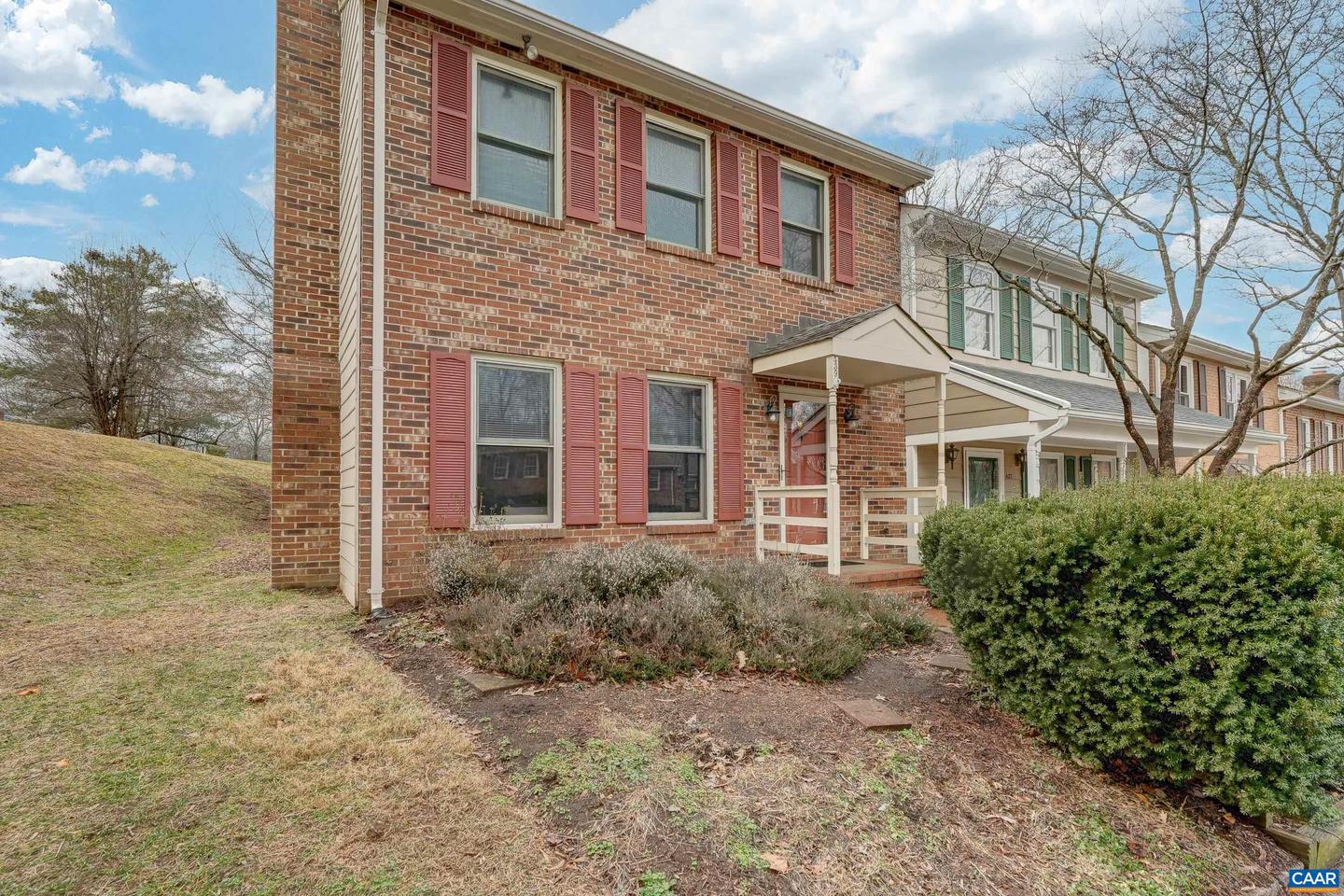 439 WYNRIDGE DR, CHARLOTTESVILLE, Virginia 22901, 3 Bedrooms Bedrooms, ,2 BathroomsBathrooms,Residential,For sale,439 WYNRIDGE DR,673627 MLS # 673627