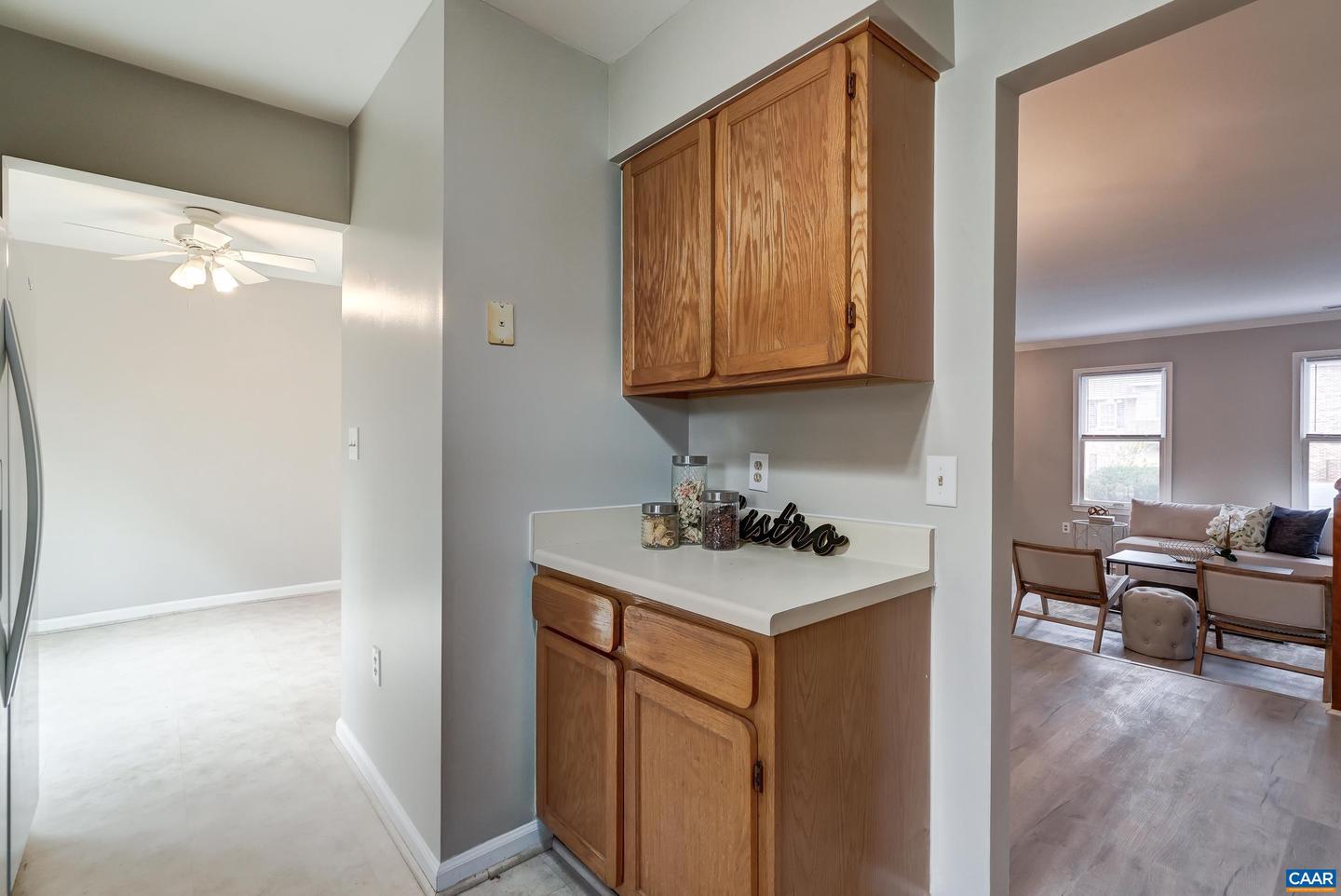 439 WYNRIDGE DR, CHARLOTTESVILLE, Virginia 22901, 3 Bedrooms Bedrooms, ,2 BathroomsBathrooms,Residential,For sale,439 WYNRIDGE DR,673627 MLS # 673627