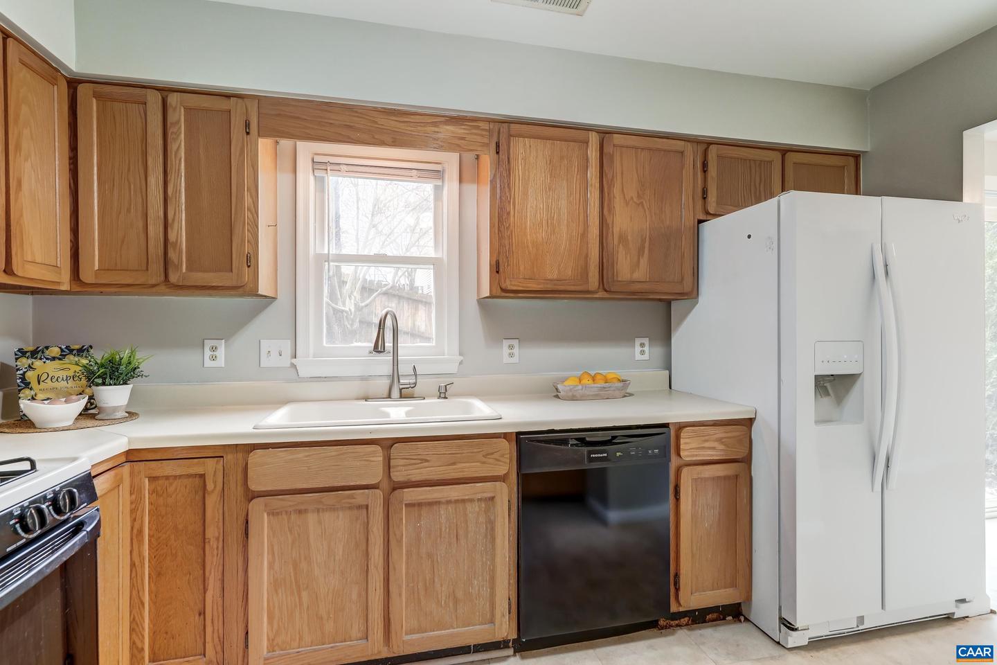 439 WYNRIDGE DR, CHARLOTTESVILLE, Virginia 22901, 3 Bedrooms Bedrooms, ,2 BathroomsBathrooms,Residential,For sale,439 WYNRIDGE DR,673627 MLS # 673627