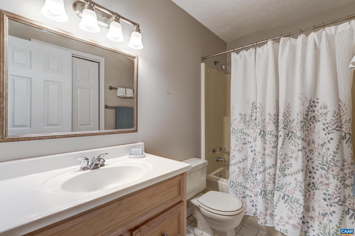 439 WYNRIDGE DR, CHARLOTTESVILLE, Virginia 22901, 3 Bedrooms Bedrooms, ,2 BathroomsBathrooms,Residential,For sale,439 WYNRIDGE DR,673627 MLS # 673627