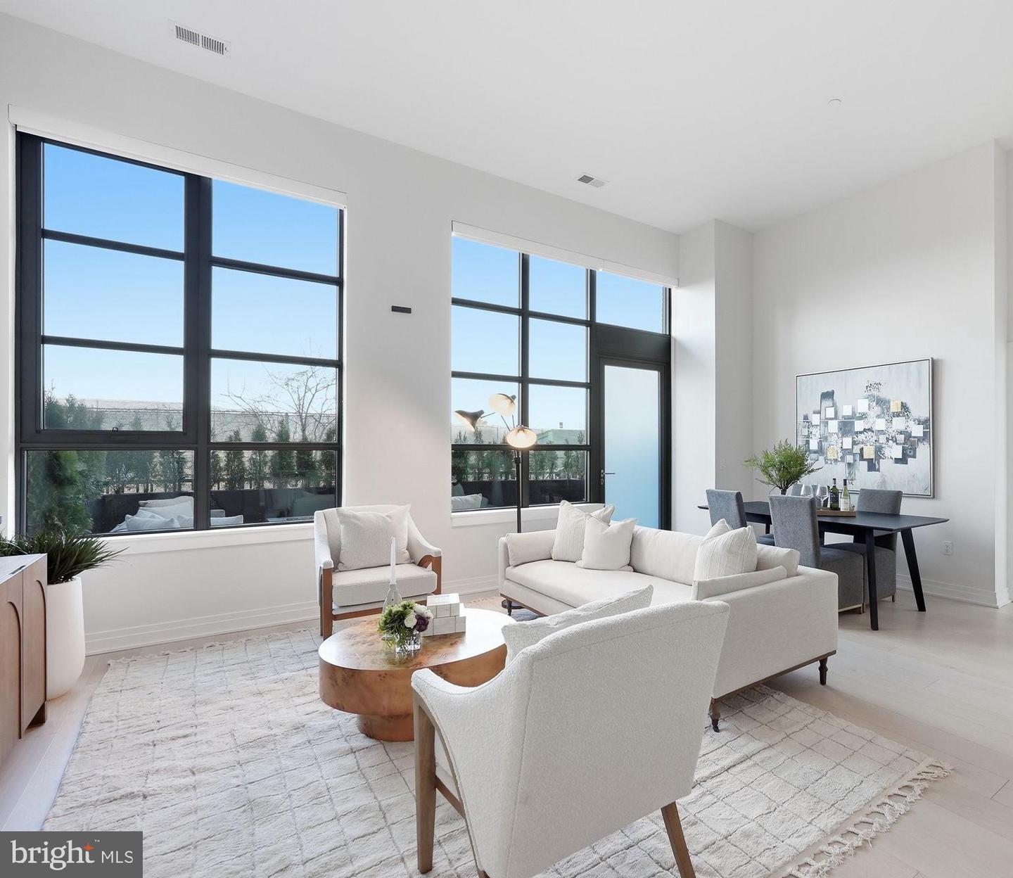 1201 N ROYAL ST #105, ALEXANDRIA, Virginia 22314, 2 Bedrooms Bedrooms, ,2 BathroomsBathrooms,Residential,For sale,1201 N ROYAL ST #105,VAAX2054470 MLS # VAAX2054470