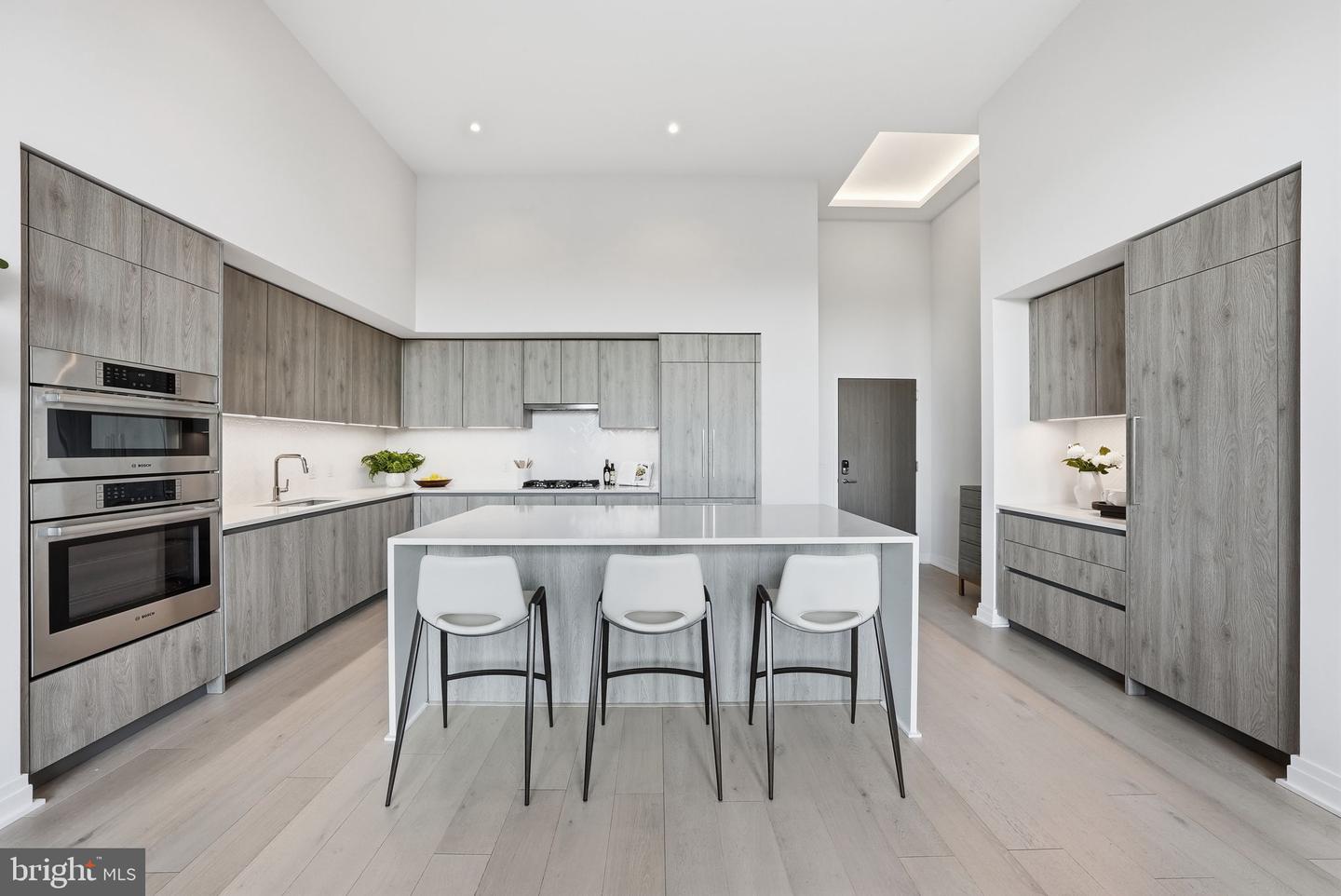 1201 N ROYAL ST #105, ALEXANDRIA, Virginia 22314, 2 Bedrooms Bedrooms, ,2 BathroomsBathrooms,Residential,For sale,1201 N ROYAL ST #105,VAAX2054470 MLS # VAAX2054470