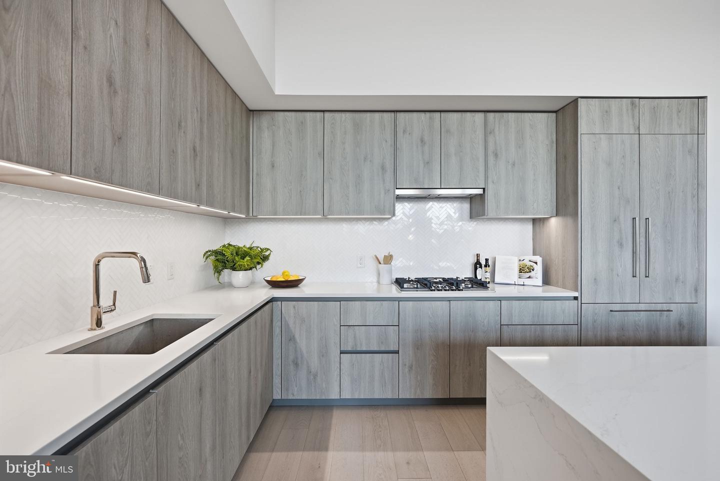 1201 N ROYAL ST #105, ALEXANDRIA, Virginia 22314, 2 Bedrooms Bedrooms, ,2 BathroomsBathrooms,Residential,For sale,1201 N ROYAL ST #105,VAAX2054470 MLS # VAAX2054470