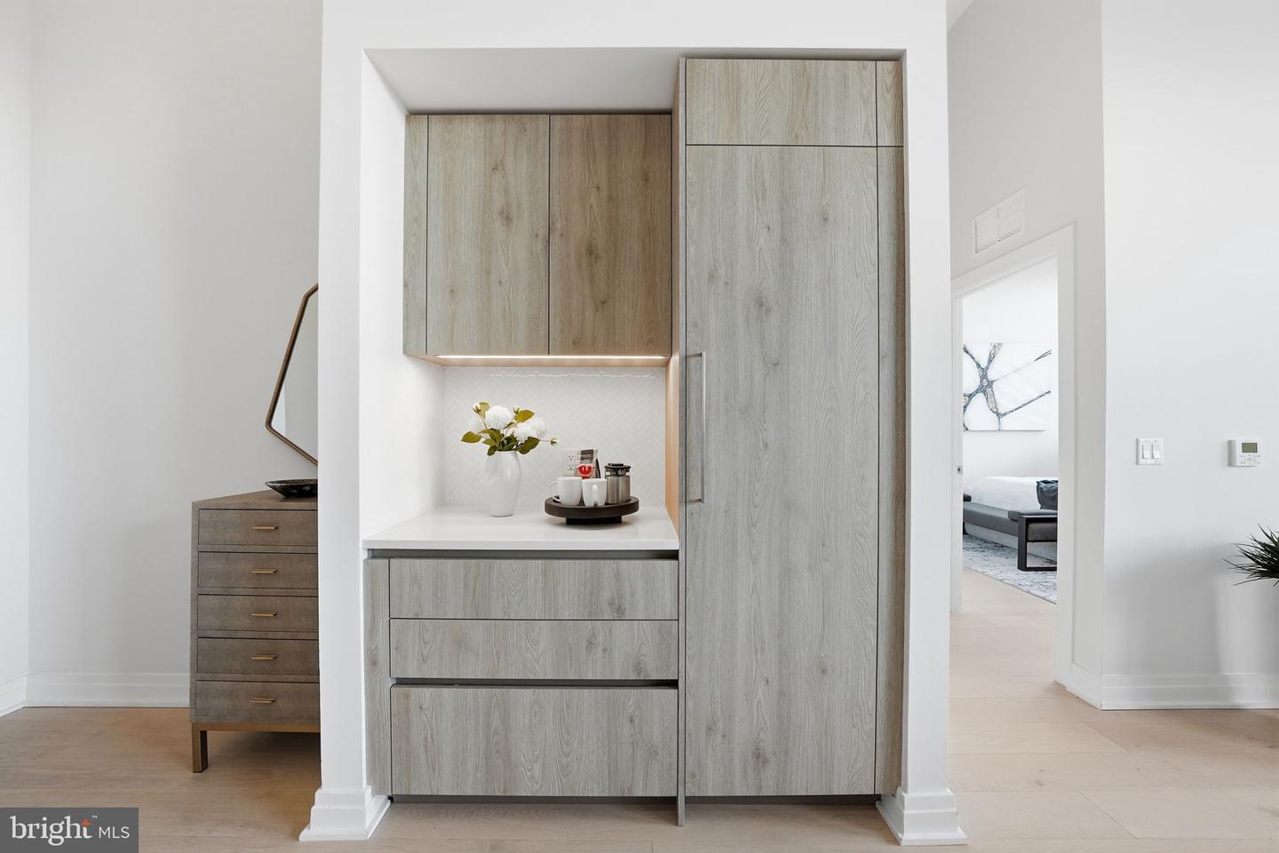 1201 N ROYAL ST #105, ALEXANDRIA, Virginia 22314, 2 Bedrooms Bedrooms, ,2 BathroomsBathrooms,Residential,For sale,1201 N ROYAL ST #105,VAAX2054470 MLS # VAAX2054470