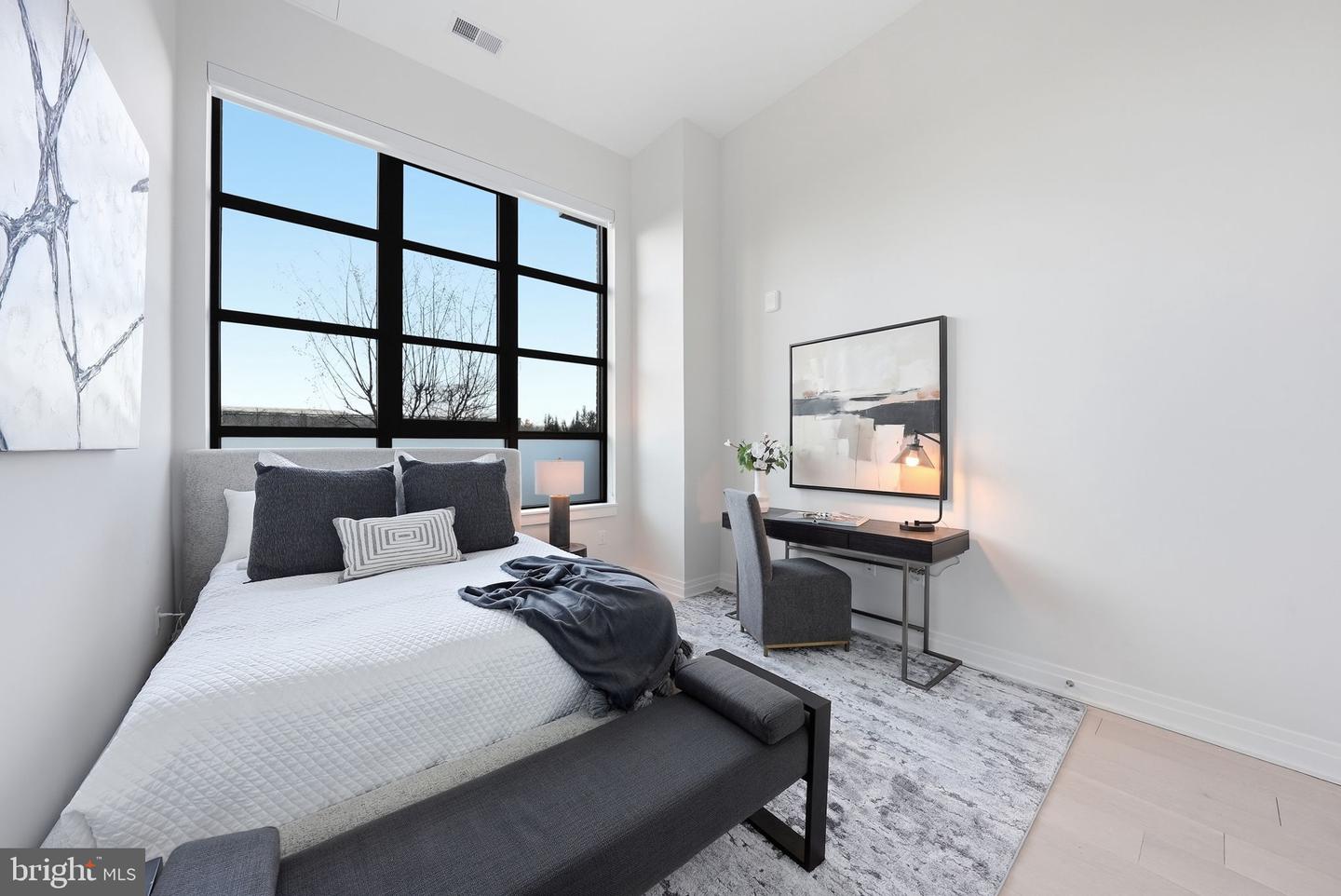 1201 N ROYAL ST #105, ALEXANDRIA, Virginia 22314, 2 Bedrooms Bedrooms, ,2 BathroomsBathrooms,Residential,For sale,1201 N ROYAL ST #105,VAAX2054470 MLS # VAAX2054470