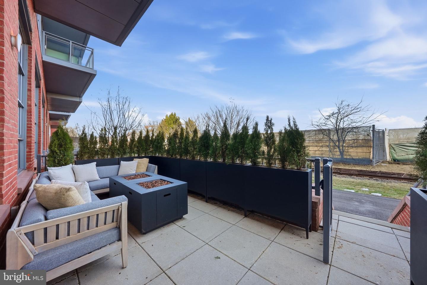 1201 N ROYAL ST #105, ALEXANDRIA, Virginia 22314, 2 Bedrooms Bedrooms, ,2 BathroomsBathrooms,Residential,For sale,1201 N ROYAL ST #105,VAAX2054470 MLS # VAAX2054470