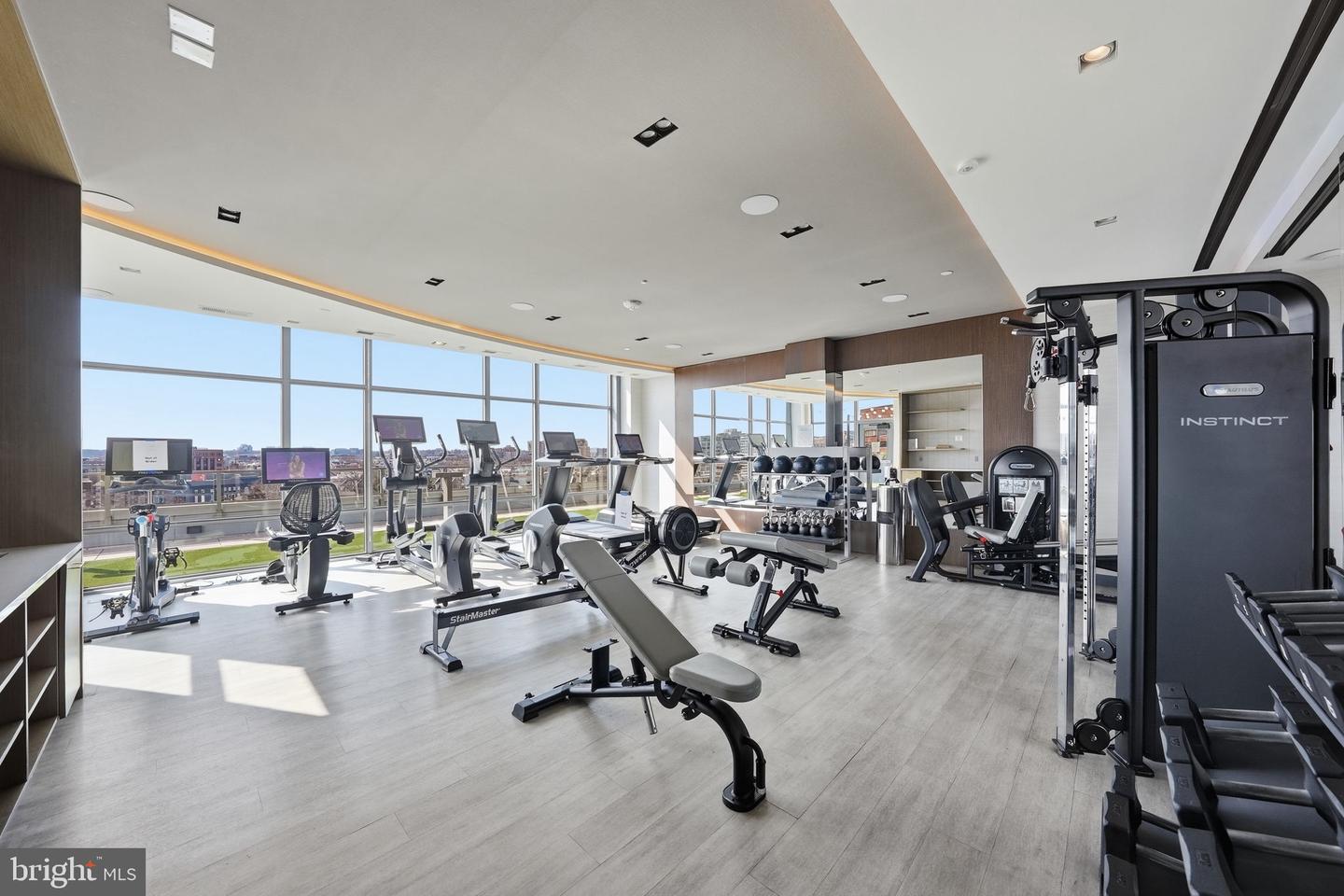 1201 N ROYAL ST #105, ALEXANDRIA, Virginia 22314, 2 Bedrooms Bedrooms, ,2 BathroomsBathrooms,Residential,For sale,1201 N ROYAL ST #105,VAAX2054470 MLS # VAAX2054470