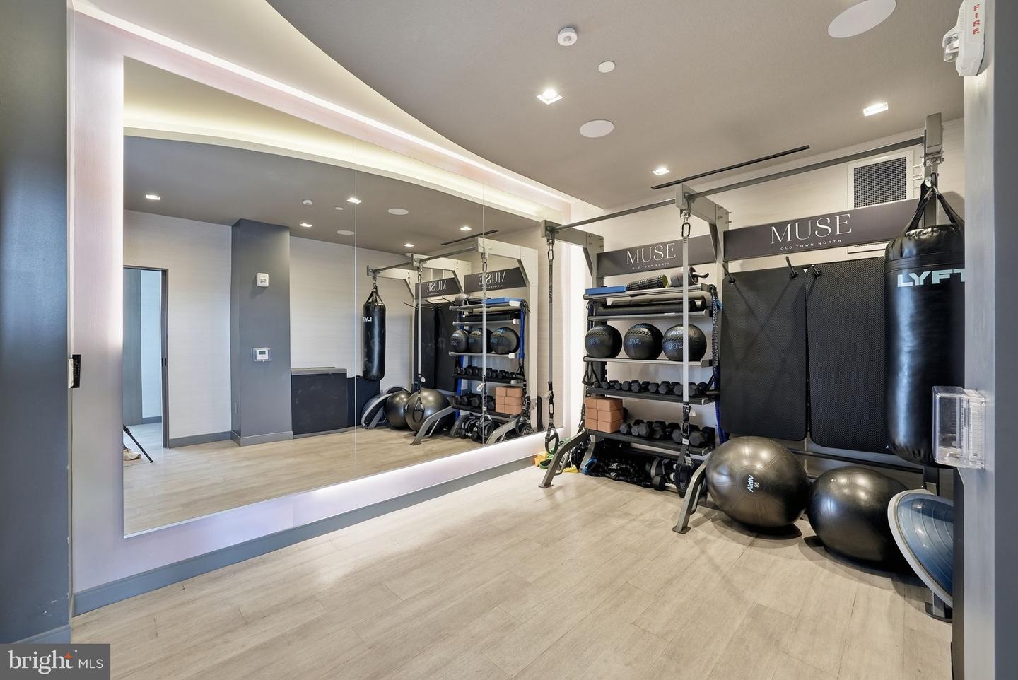 1201 N ROYAL ST #105, ALEXANDRIA, Virginia 22314, 2 Bedrooms Bedrooms, ,2 BathroomsBathrooms,Residential,For sale,1201 N ROYAL ST #105,VAAX2054470 MLS # VAAX2054470