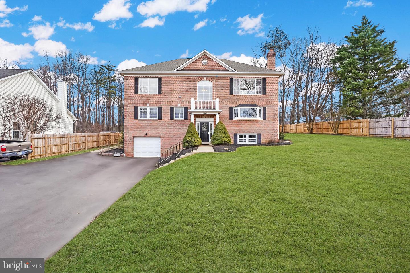 4515 FOREST HILL DR, FAIRFAX, Virginia 22030, 5 Bedrooms Bedrooms, 18 Rooms Rooms,5 BathroomsBathrooms,Residential,For sale,4515 FOREST HILL DR,VAFX2292616 MLS # VAFX2292616