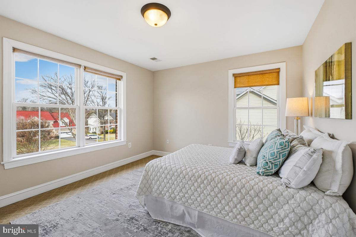 4515 FOREST HILL DR, FAIRFAX, Virginia 22030, 5 Bedrooms Bedrooms, 18 Rooms Rooms,5 BathroomsBathrooms,Residential,For sale,4515 FOREST HILL DR,VAFX2292616 MLS # VAFX2292616