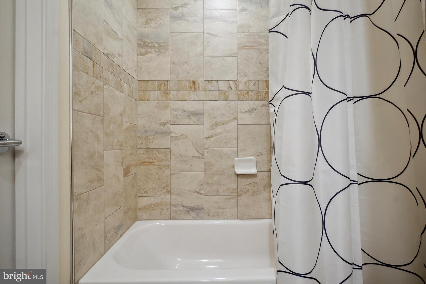 1917 H ST NE, WASHINGTON, District Of Columbia 20002, 4 Bedrooms Bedrooms, ,3 BathroomsBathrooms,Residential,For sale,1917 H ST NE,DCDC2247646 MLS # DCDC2247646